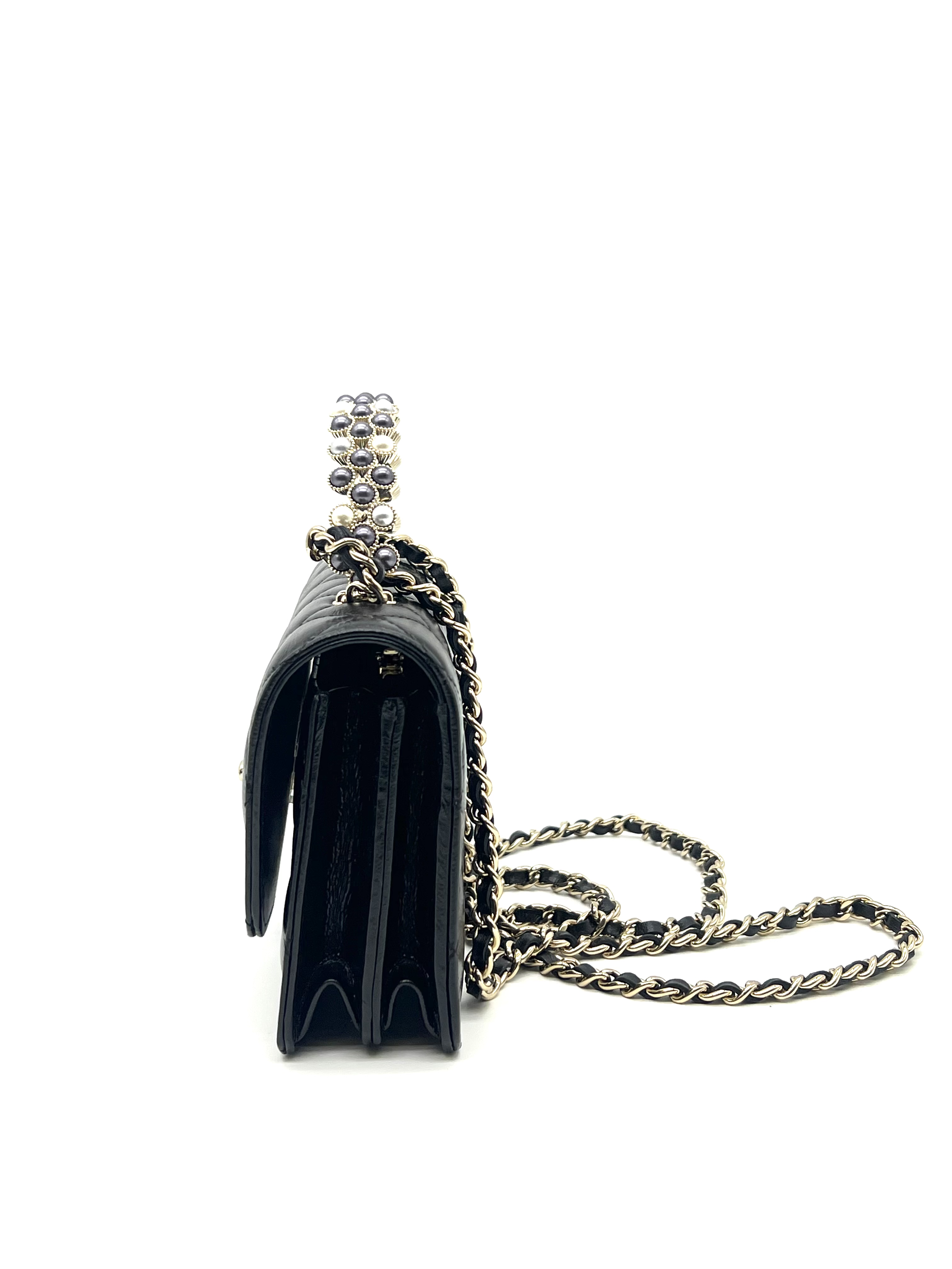 Pre-Owned CHANEL Camellia Handle Mini WOC Phone Holder / Product Code: 26042209