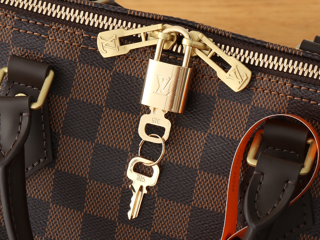 Louis Vuitton LV Speedy Bandoulière 30