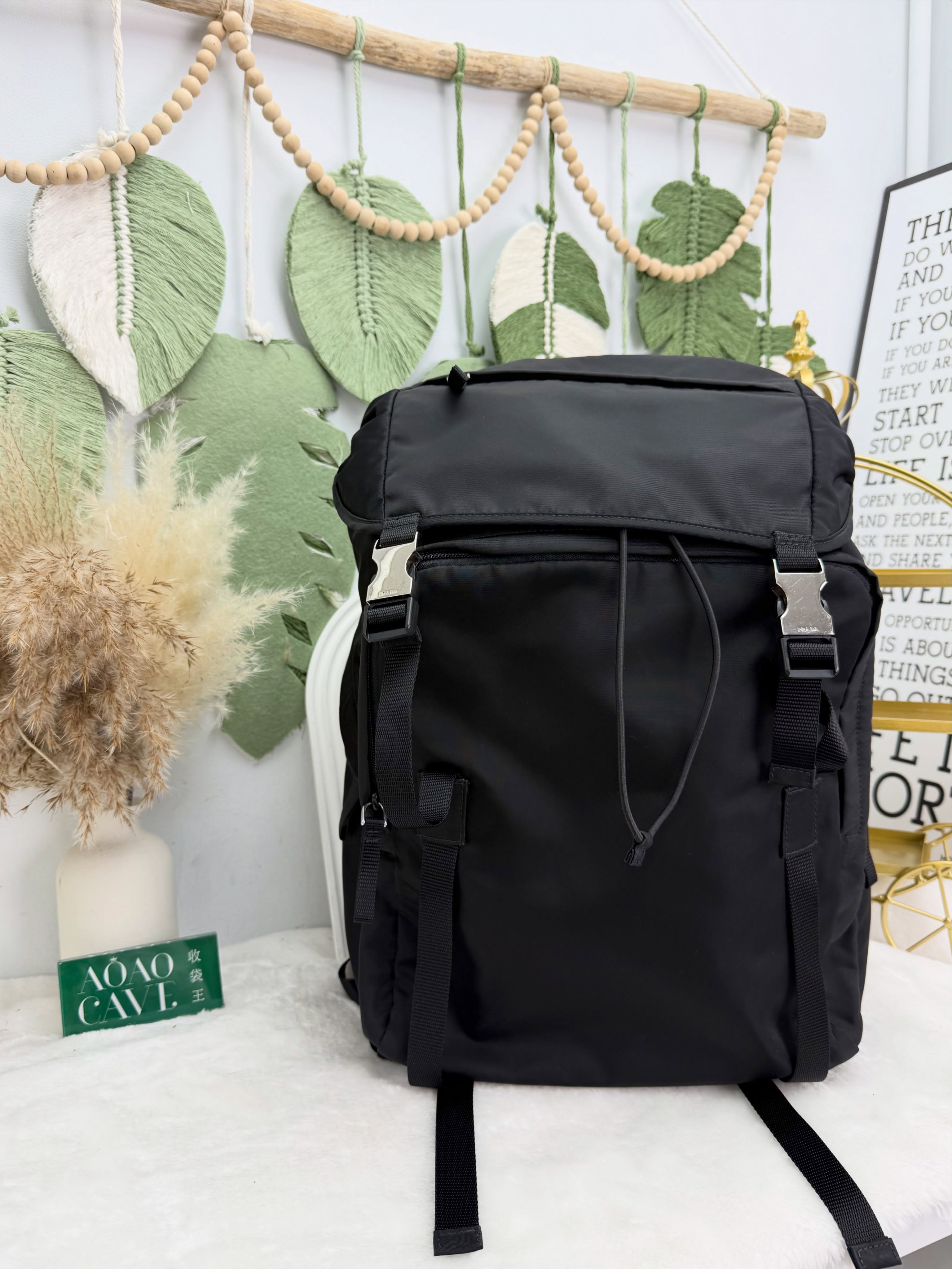 Parda 👜 PRE OWNED 🛍️Re-Nylon Backpack🖤