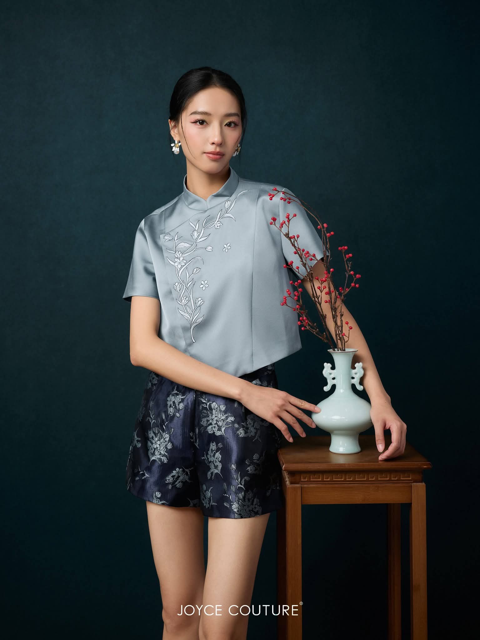 花卉刺绣上衣 T0761