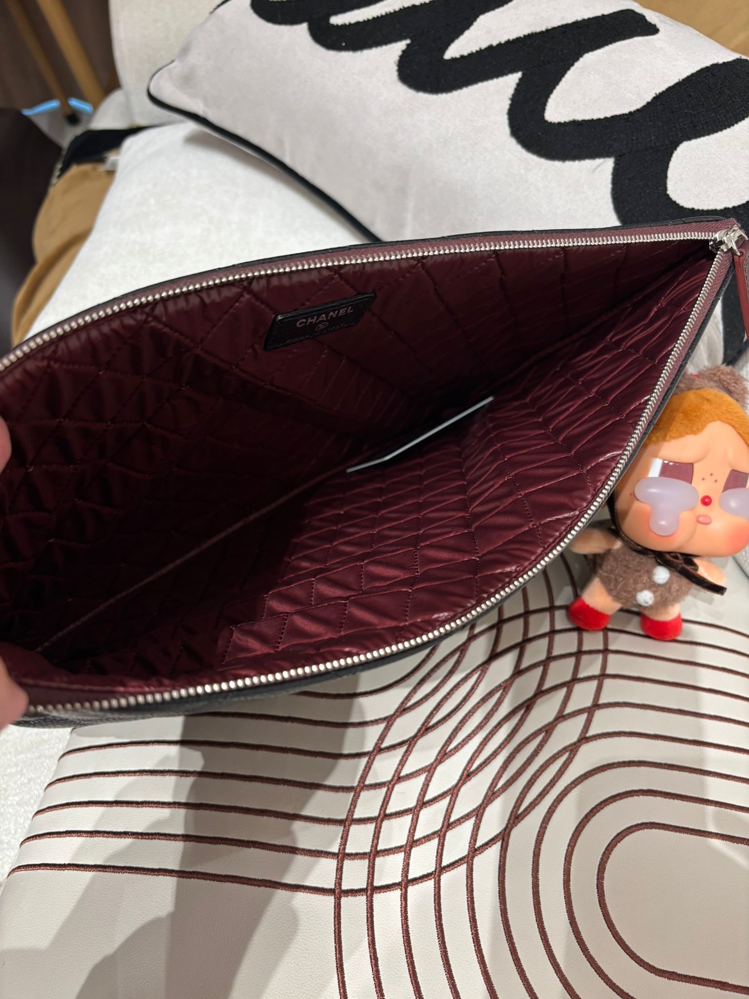 Chanel clutch bag 黑色荔枝牛皮銀扣 100%Authentic ,98%new ✅CARD✅塵袋