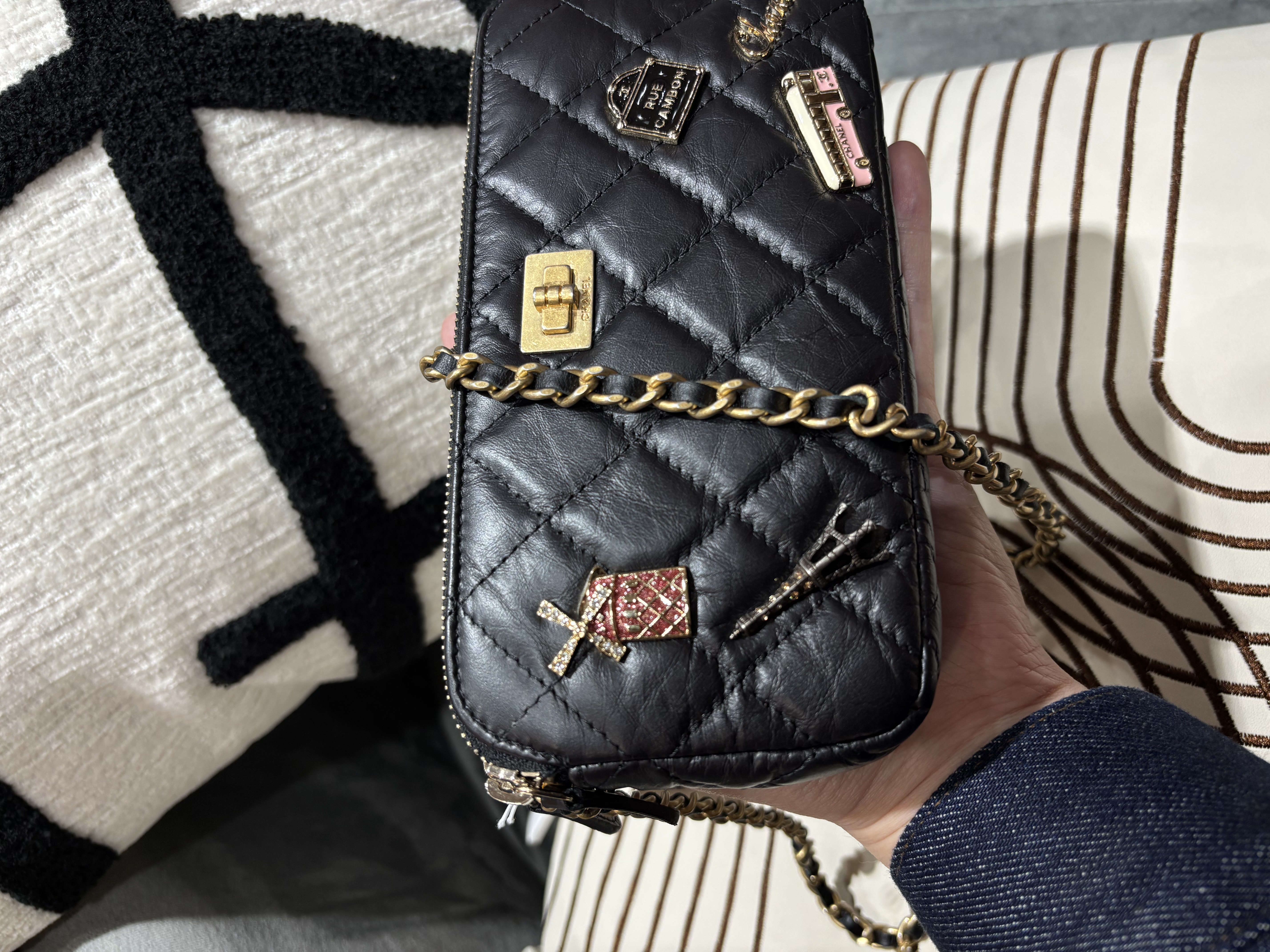 Chanel Double Zip Clutch With Chain Black Quilted Aged Calfskin Lucky Charms 2.55 Reissue Gold Hardware 100%Authentic ,98%new ✅25card ✅box