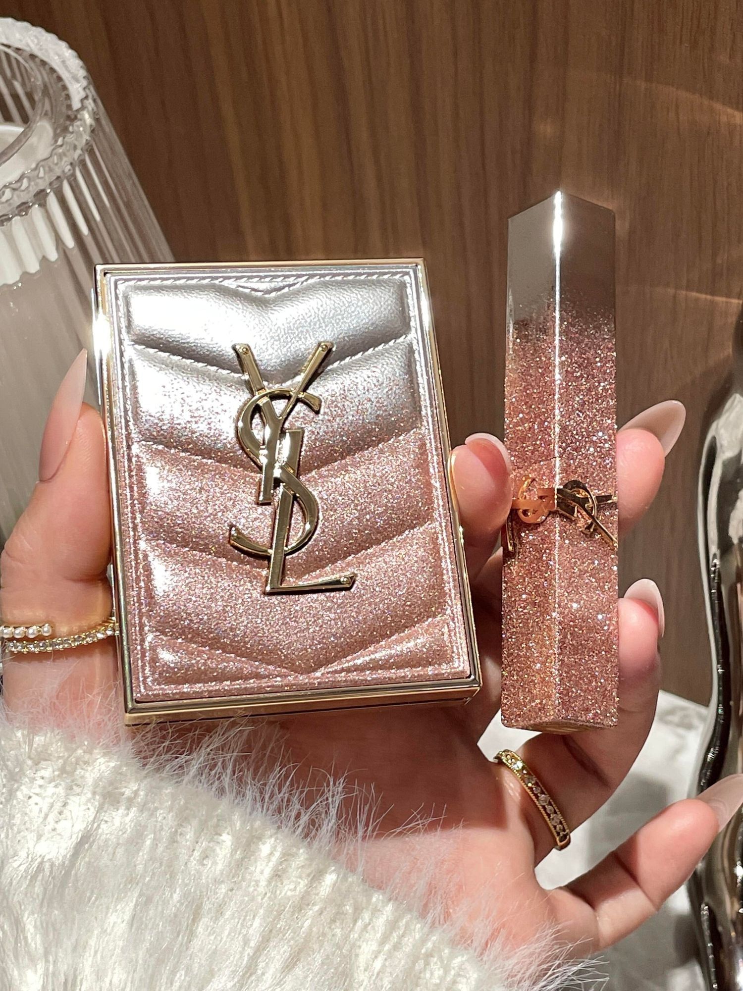 Ysl粉星辰漸變眼影盤 4g。$155盒