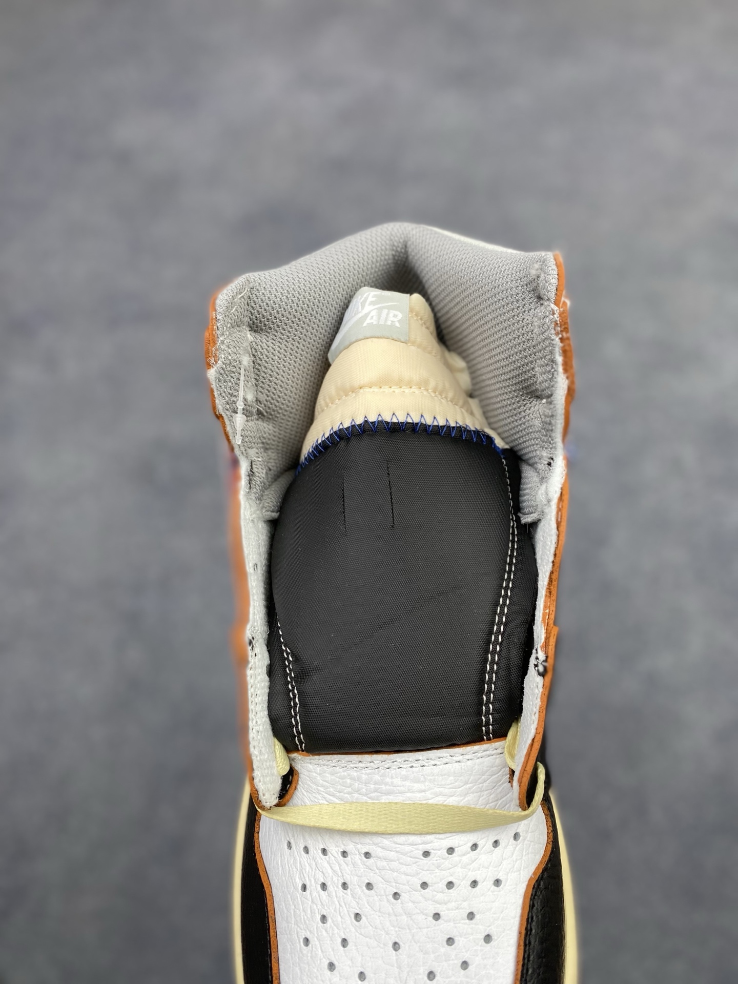 Nike Air Jordan 1 Retro High OG BV1300-106