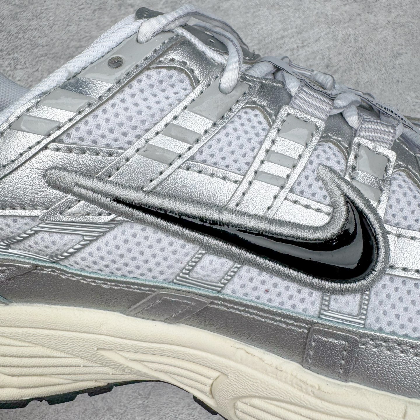 Nike P-6000 CD6404-105  