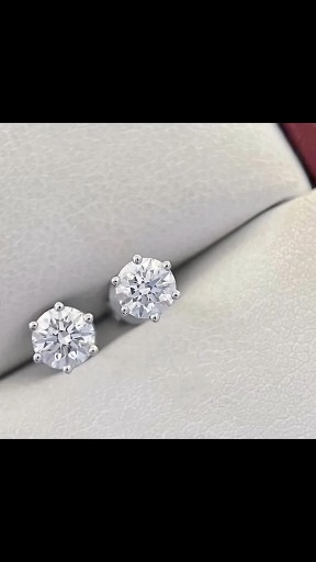 六爪耳環一對總60分鑽石 主石分別30分鑽石