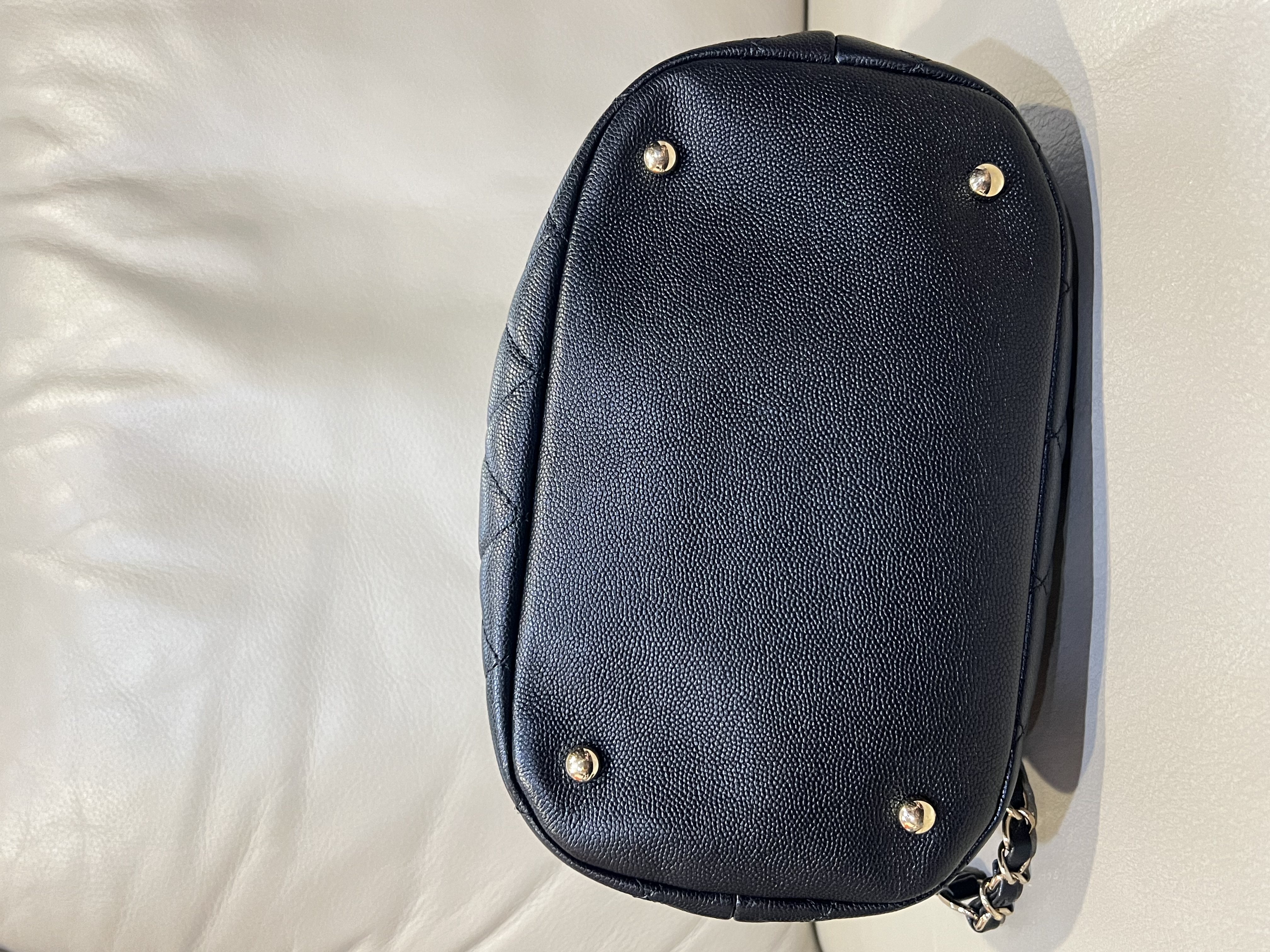 Pre-Owned Chanel Drawstring bag / Product Code: 26040522