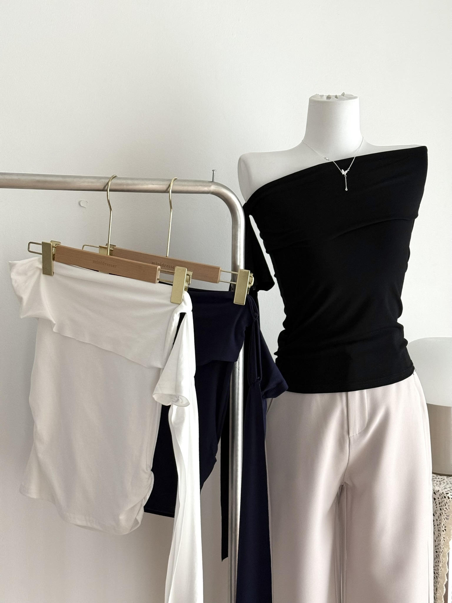 Arthur Off Shoulder Shirt | White