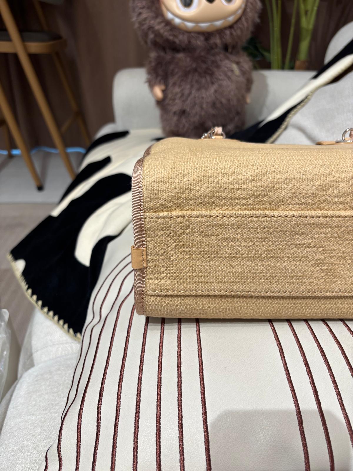 Chanel DEAUVILLE bowling bag 100%Authentic ,99%new ✅收據✅chip ✅dust bag✅盒