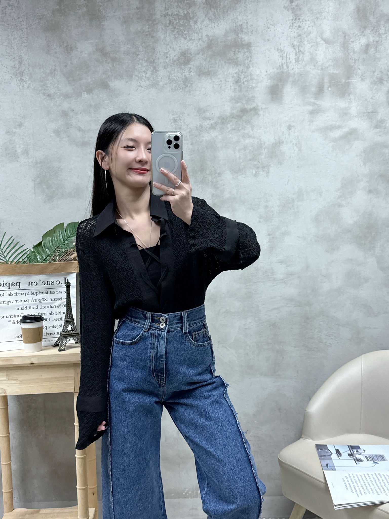 C05 交叉領網紋恤衫