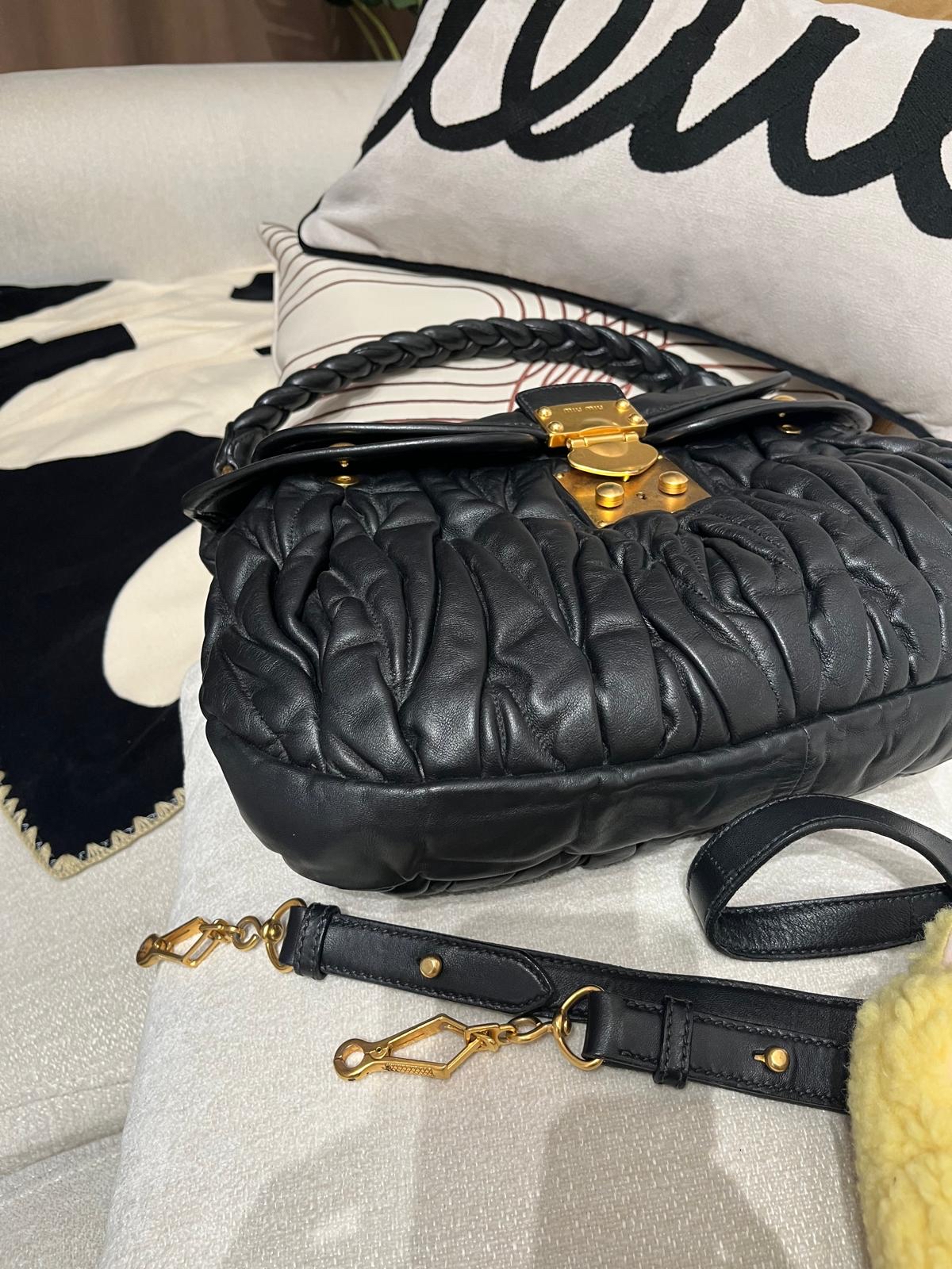 Miu Miu 2Way Shoulder Bag 黑色金扣 100%Authentic, 92%New ✅Dust bag
