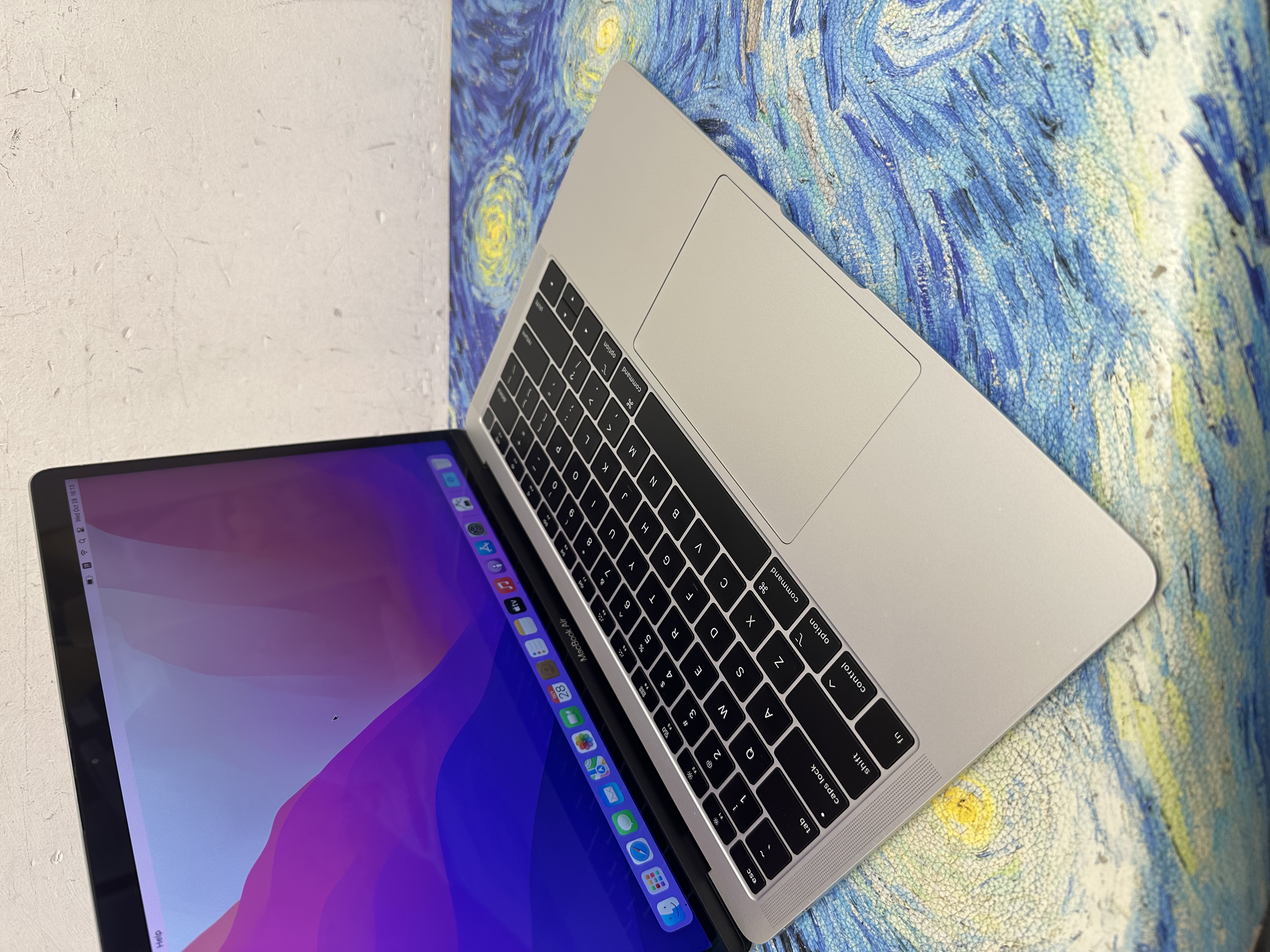 #5718 Apple Macbook air/13寸Retina i5 CPU /16GB Ram/512GB SSD/輕薄文書機/ Gaming Laptop / Notebook/ MacbookPro / Movie / Netflix