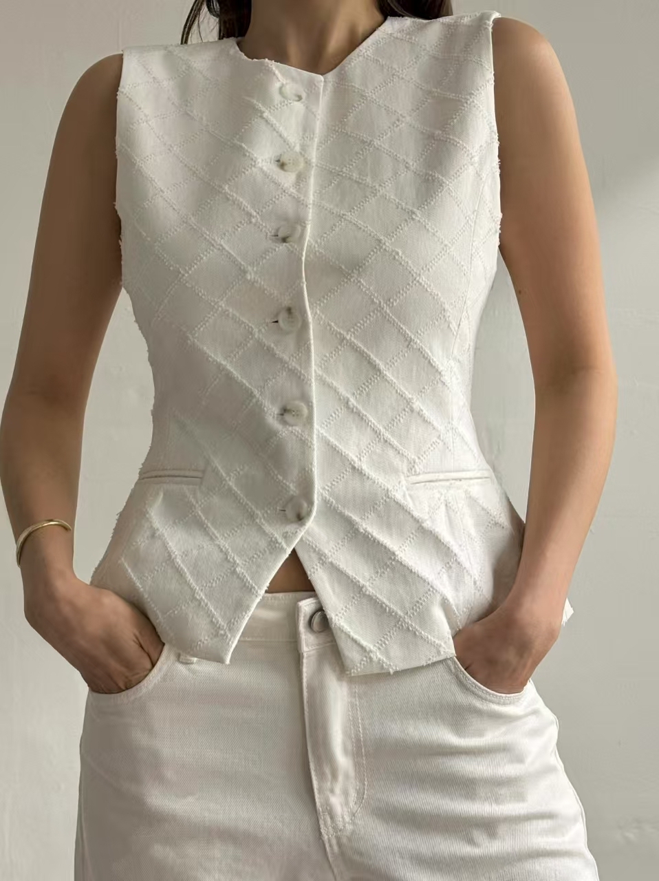 MARGOT Elegant Diamond Vest