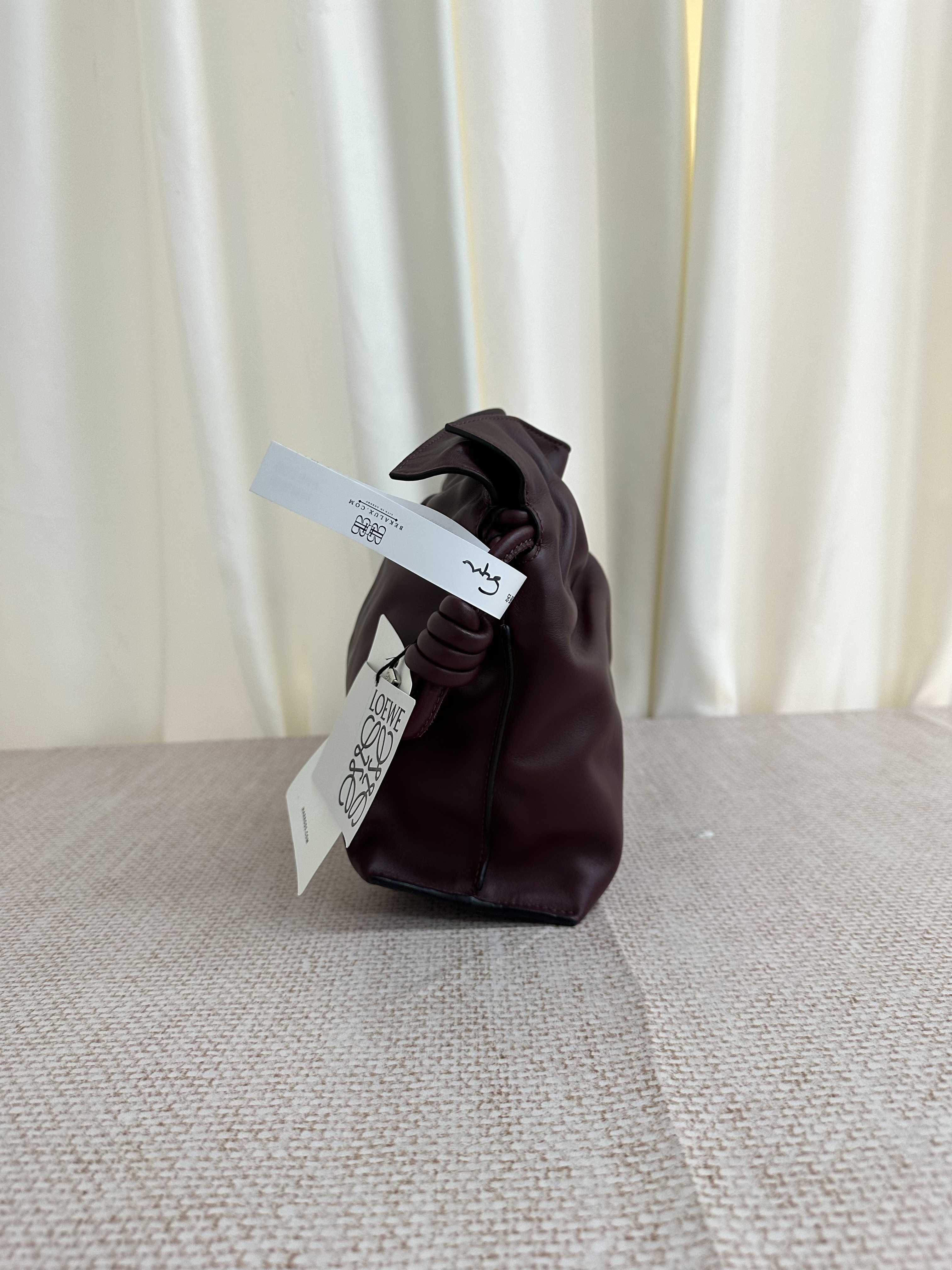 Pre-owned Loewe Flamenco/ Product Code: 26053106
