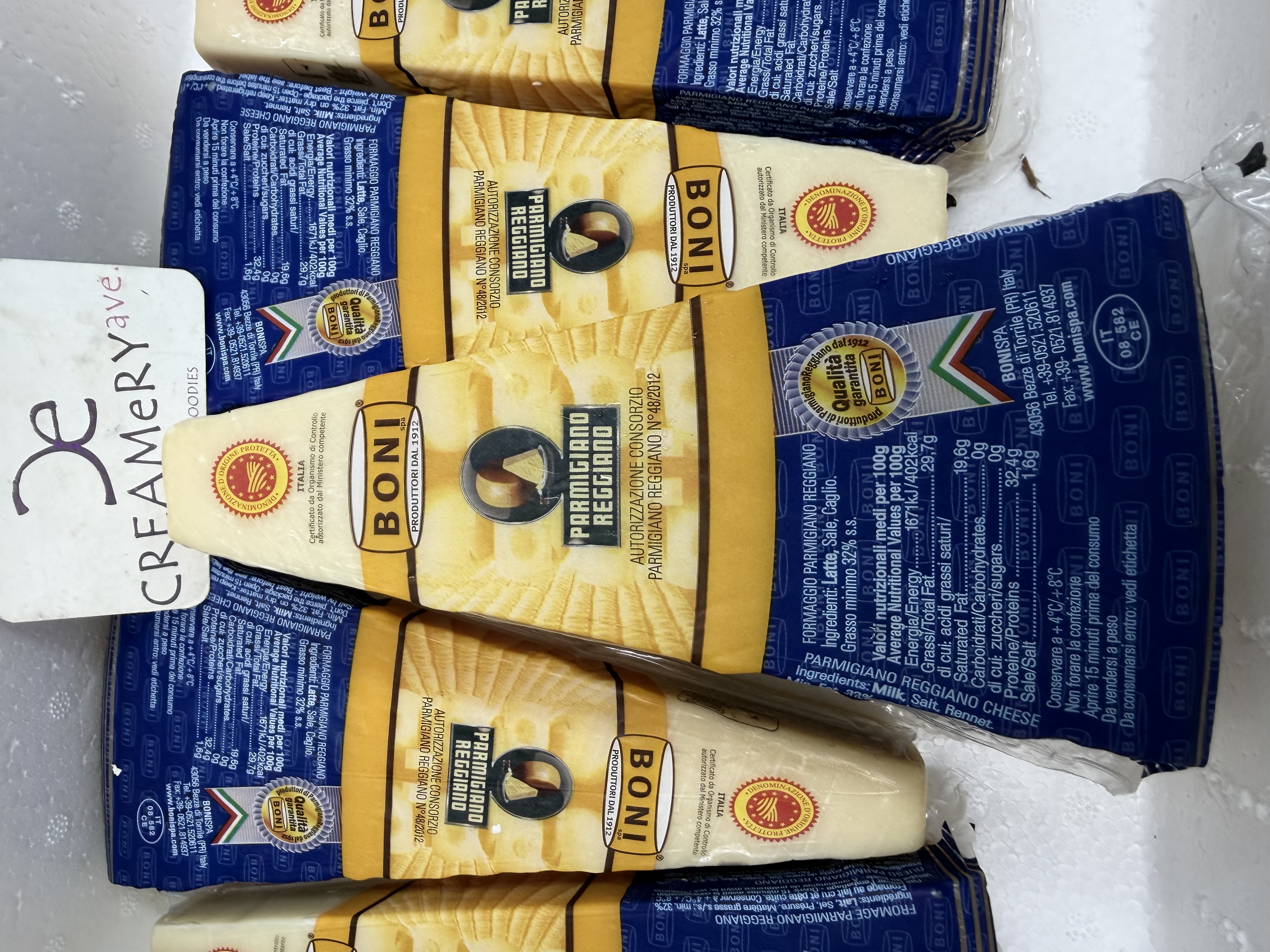 意大利BONI Parmigiano Reggiano 巴馬臣芝士22/24個月Italian BONI Parmigiano Reggiano 22/24 months ±330g