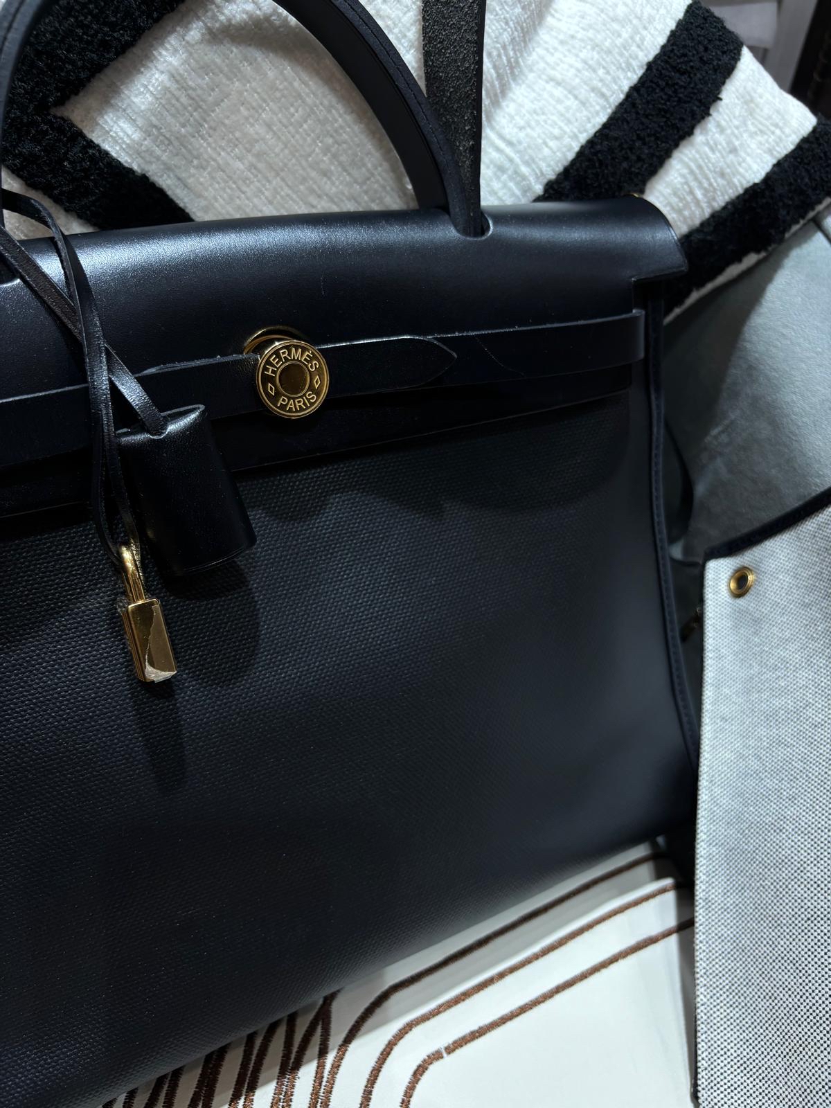 Hermes Herbag 31 Stamp Z 黑色金扣 100% Authentic , 98%New ✅Key Lock✅Dust bag