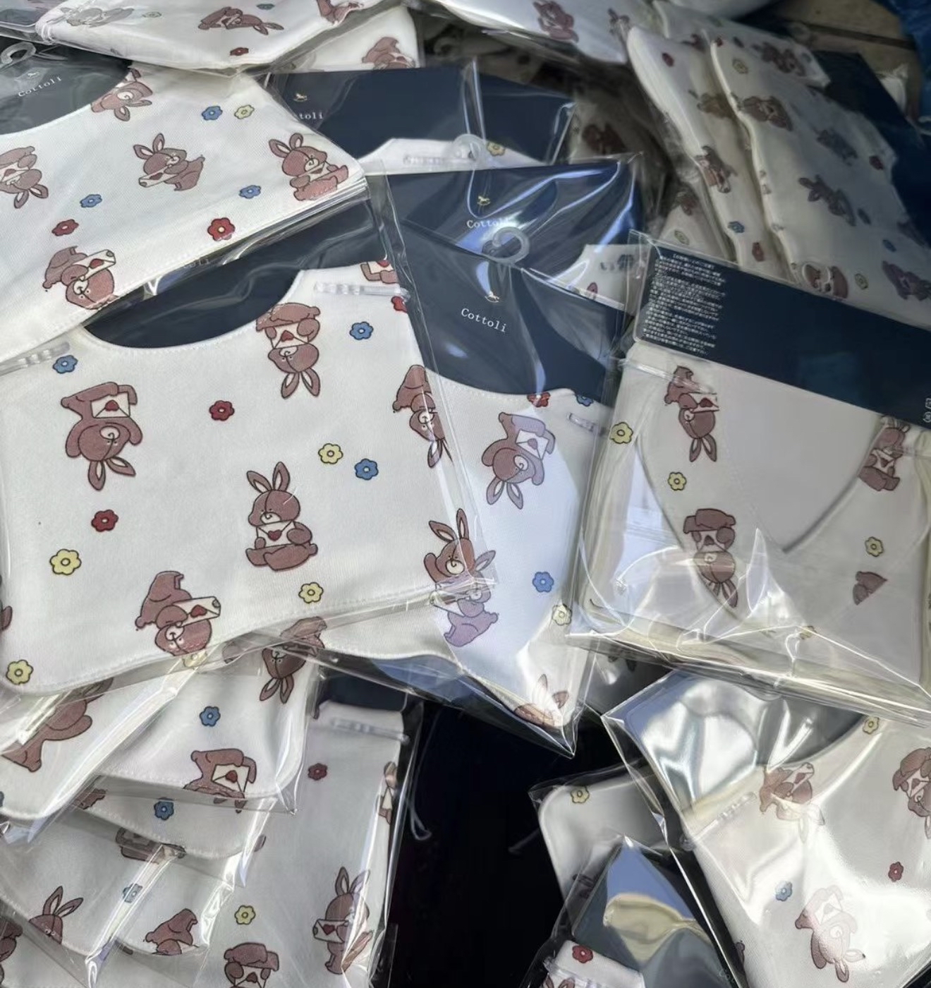 ▫️返貨中▫️Cottoli兔兔口水肩