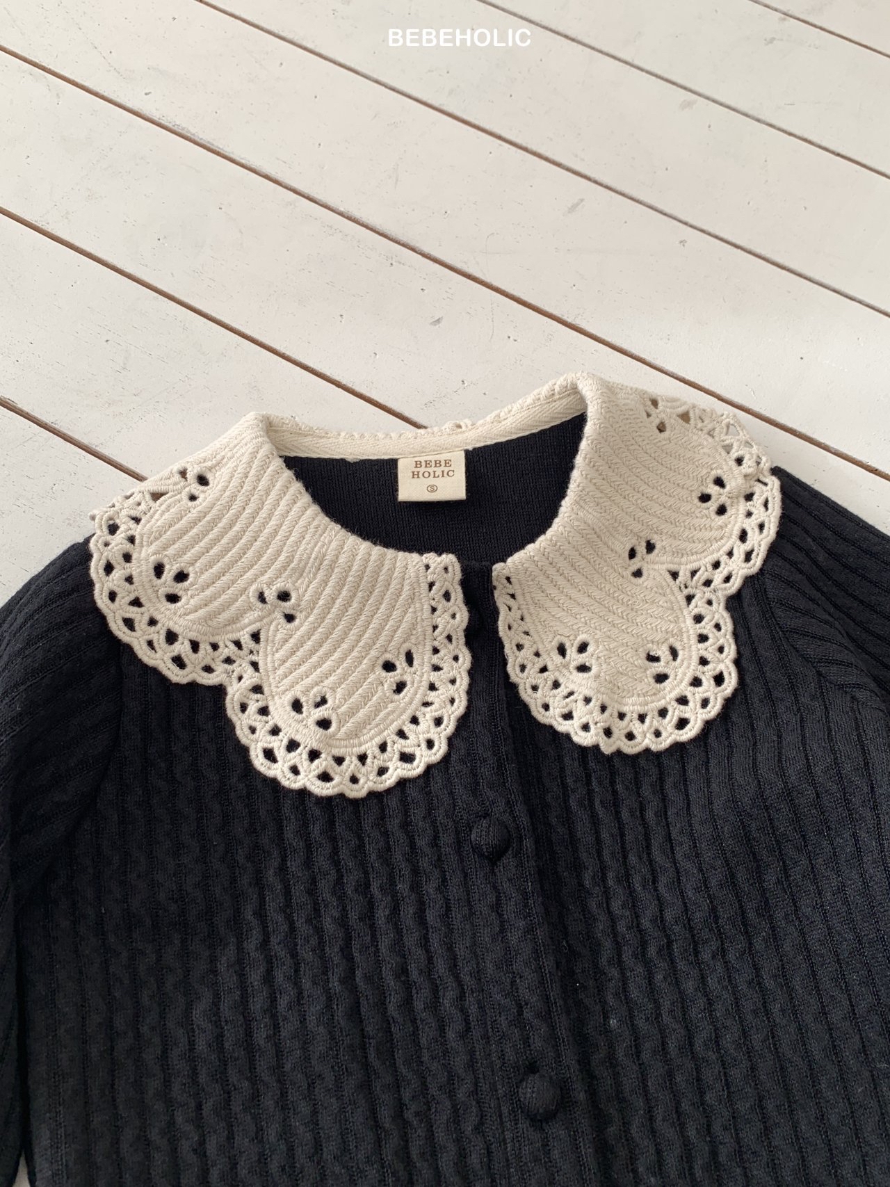 🌸預訂 韓國直送🌸🇰🇷BEBEHOLIC兩色蕾絲花邊翻領開襟外套