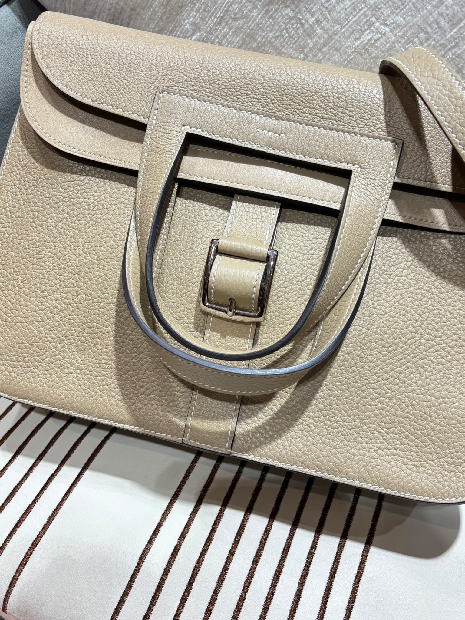 Hermes Halzan 31 Stamp A 風衣灰 100%Authentic, 98%New ✅Dust bag✅Box