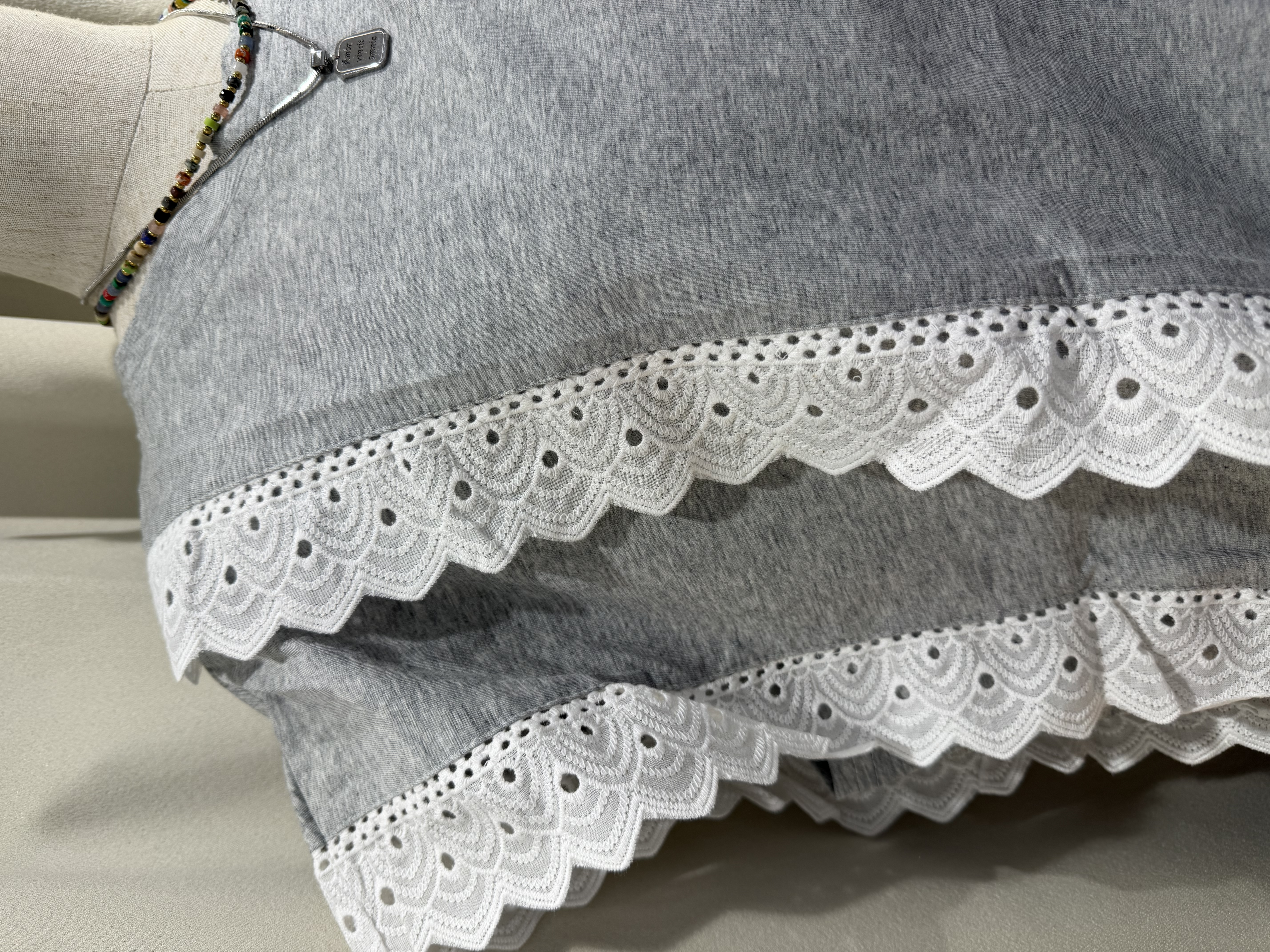 ruffle通花邊top