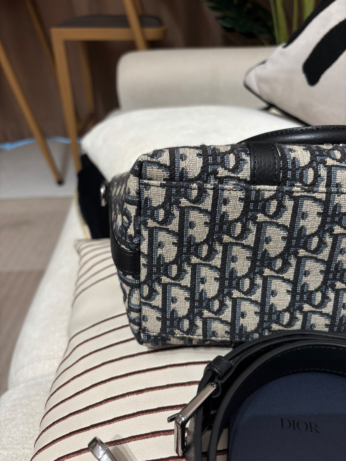 Dior Weekender 25 2 Way Bag Oblique 100%Authentic,98%new ✅ 證書✅dust bag