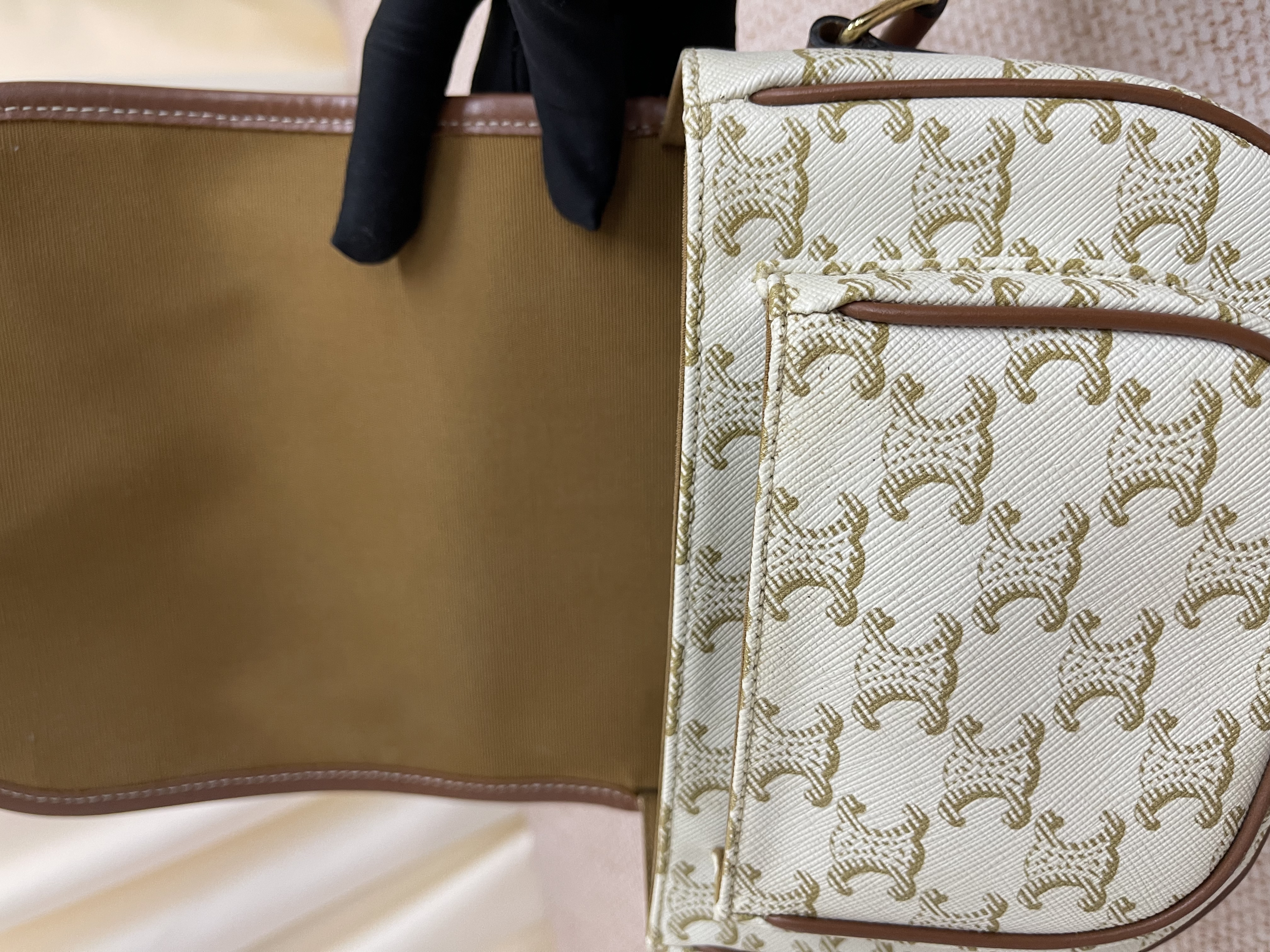 Pre-owned Celine Folco/ Product Code: 26022109