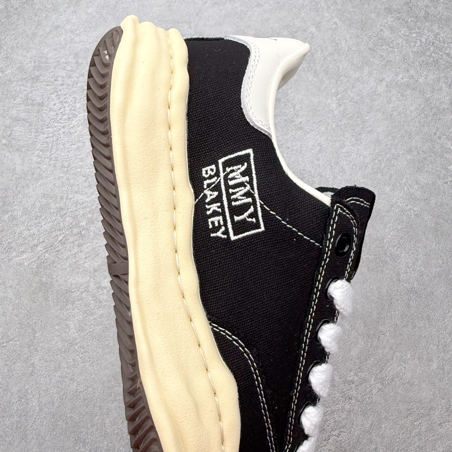 Maison Mihara Yasuhiro MMY "BLAKEY" OG Sole Low-top Sneaker