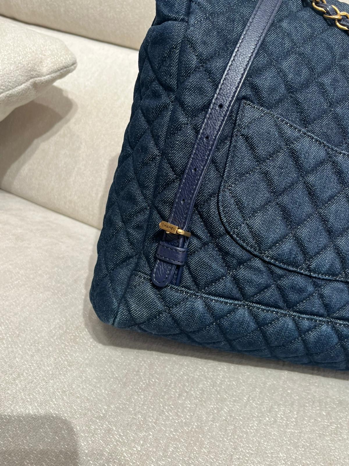 Chanel Classic Backpack Denim 100%Authentic, 95%New ✅貼✅Dust bag