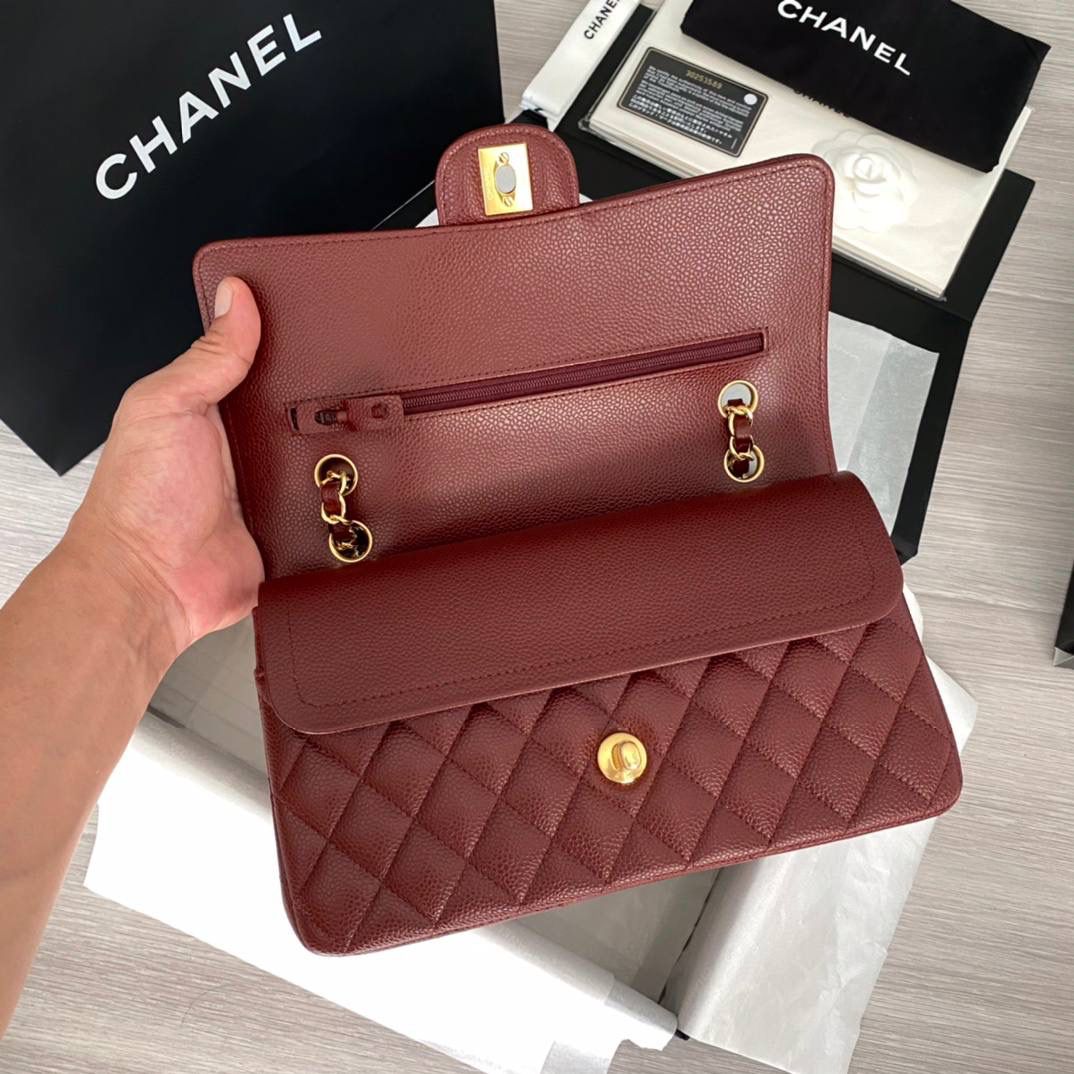 CF枣红金25cm❤️‍🩹 我们家的货出来就是风靡全网 独家正品原厂皮渠道货、荔枝纹银扣出货啦！ 独家渠道货，真正的进口原厂货，正品工艺品质，我们确保所有材料，五金，车线，油边都达到正品百分百的原厂渠道材料，连味道都能一样‼️🔥