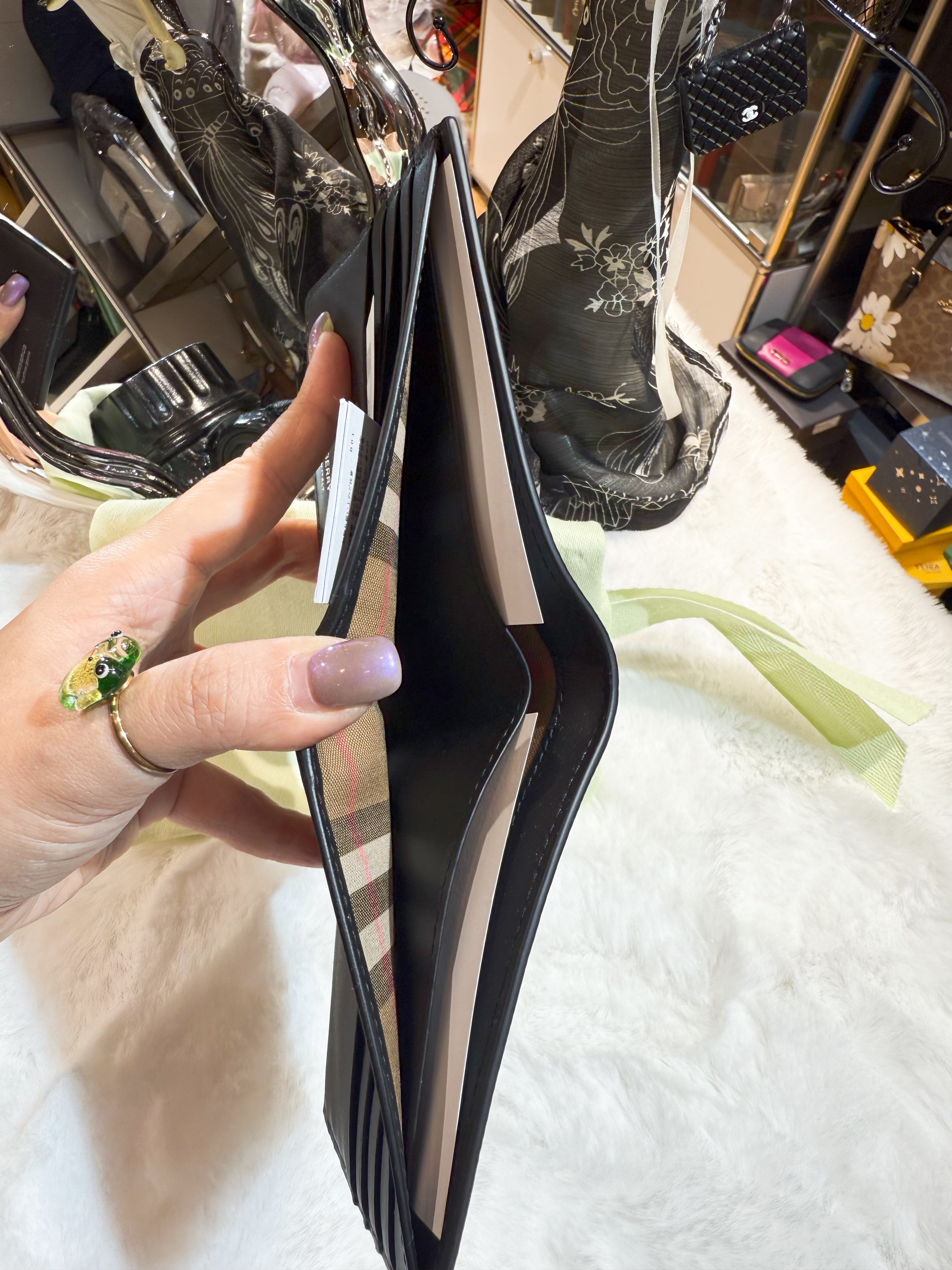 Burberry bi fold wallet 738/blk