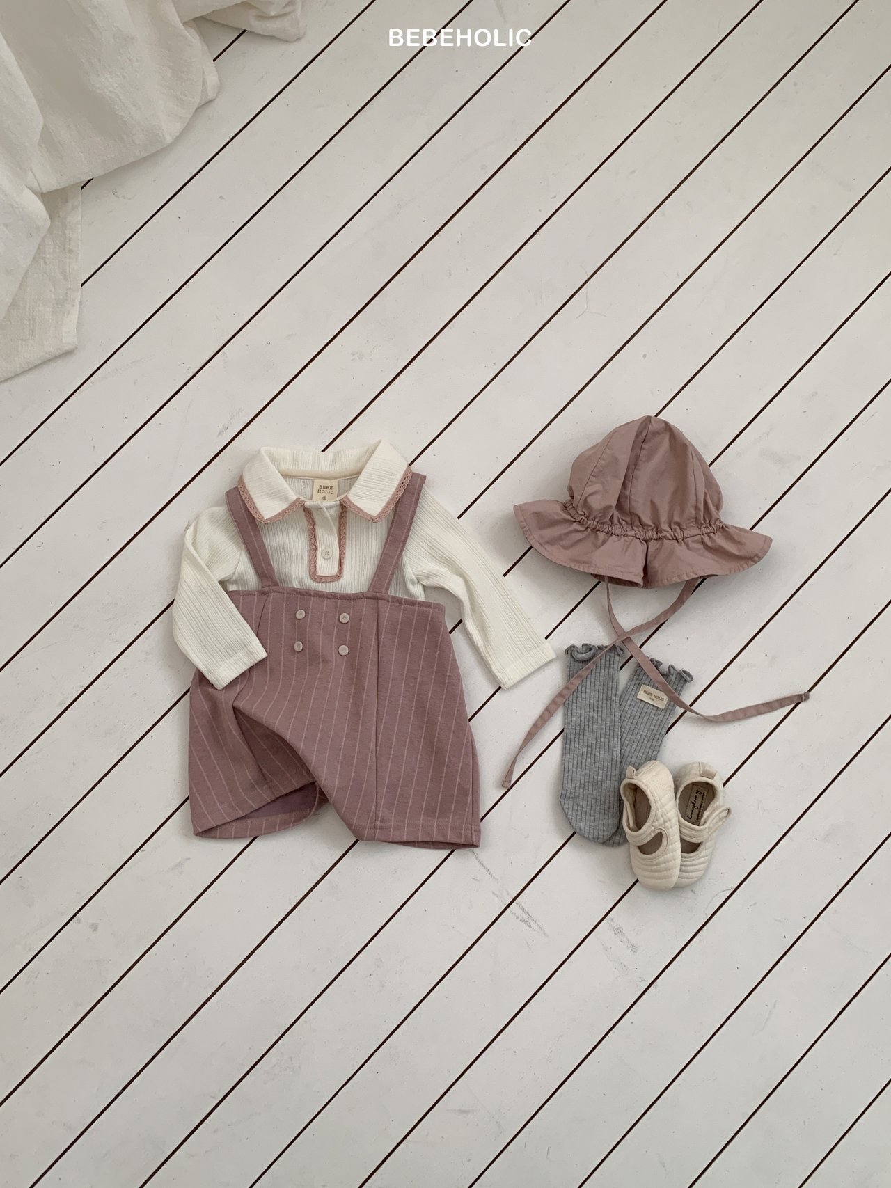 🌸預訂 韓國直送🌸🇰🇷BEBEHOLIC三色縫線條紋吊帶連身褲