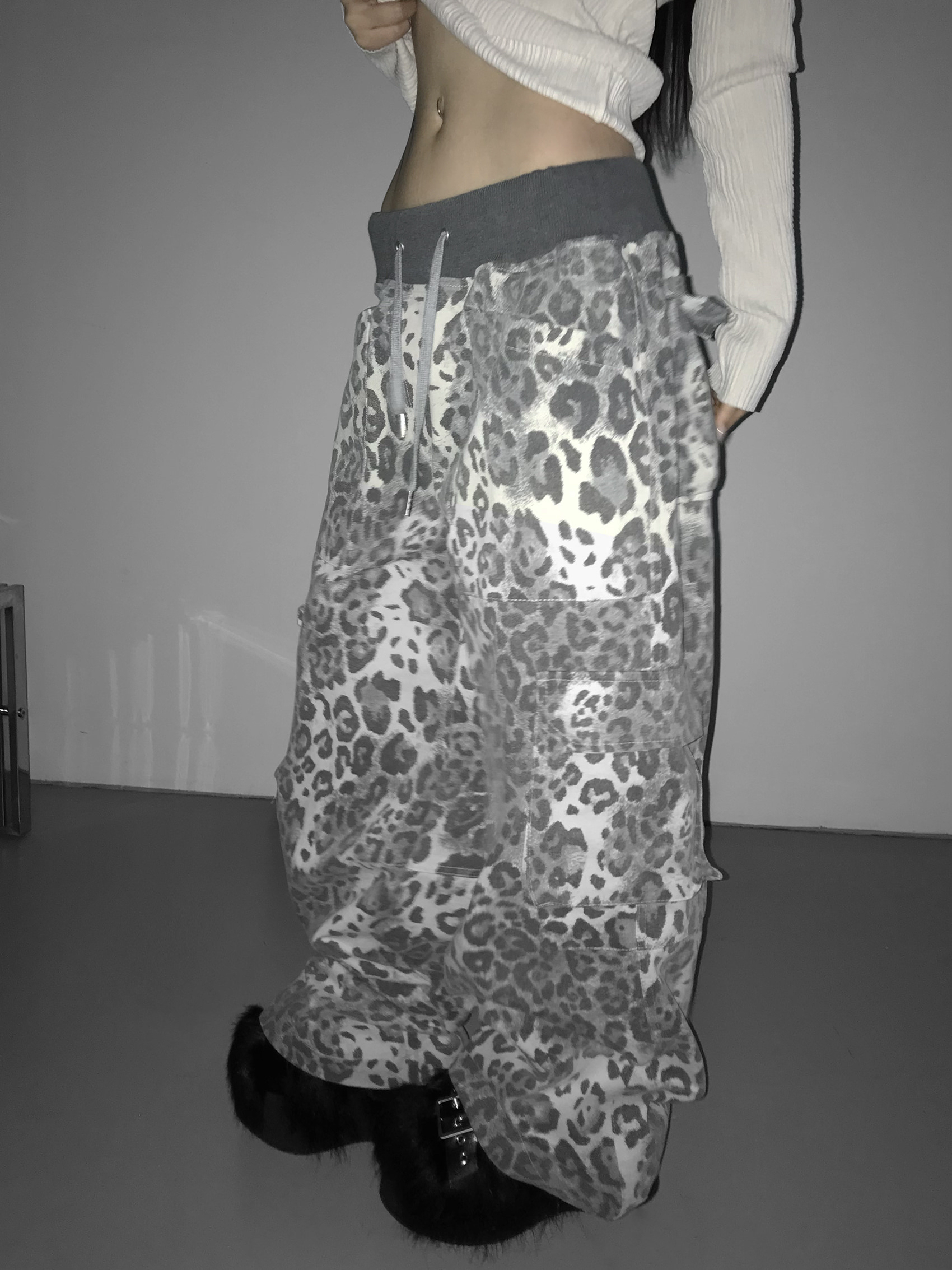 Leopard Print Wide-leg Cargo Pants