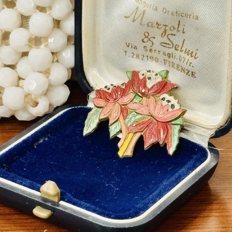 Vintage c.a. 1930 Czechoslovakian Hand Painted Floral Brooch (B009)
