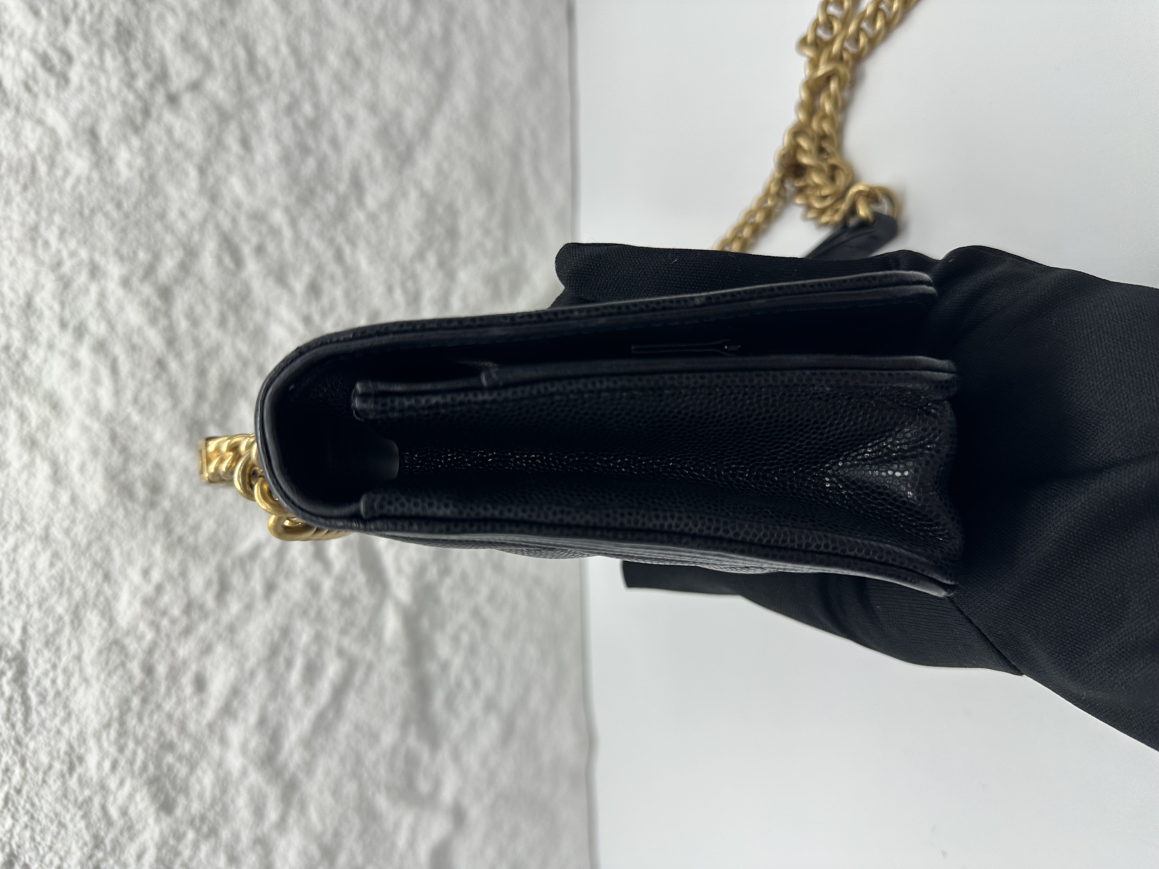 Pre-owned CHANEL Caviar Boy Wallet On Chain