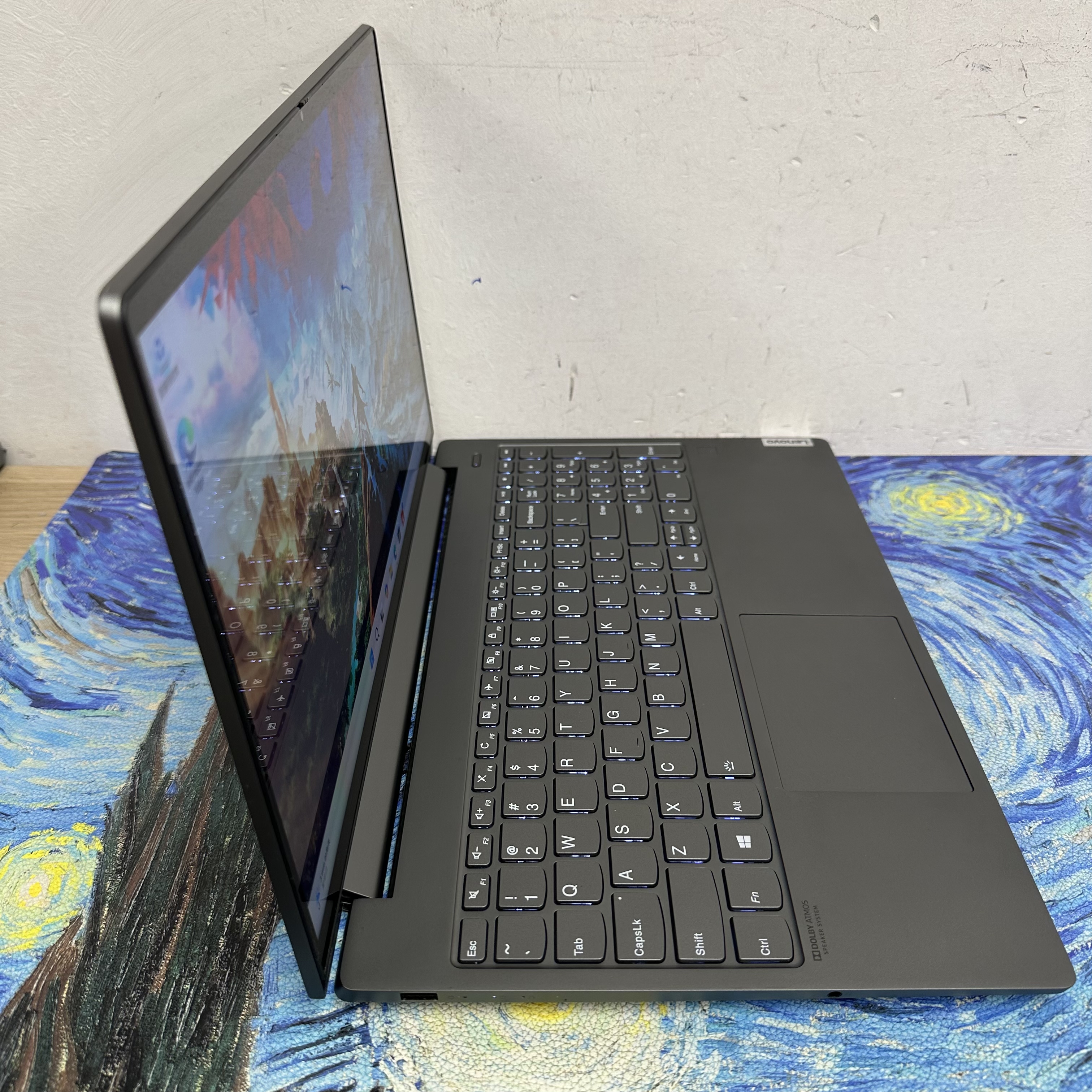 #5885 Lenovo i9-9880H/16GB Ram/1TB SSD/四邊窄邊框/ Notebook / Laptop / Gaming Laptop / PC / YouTube / Netflix/ Win11 / Office / Work / Zoom / 4K Touch Mon