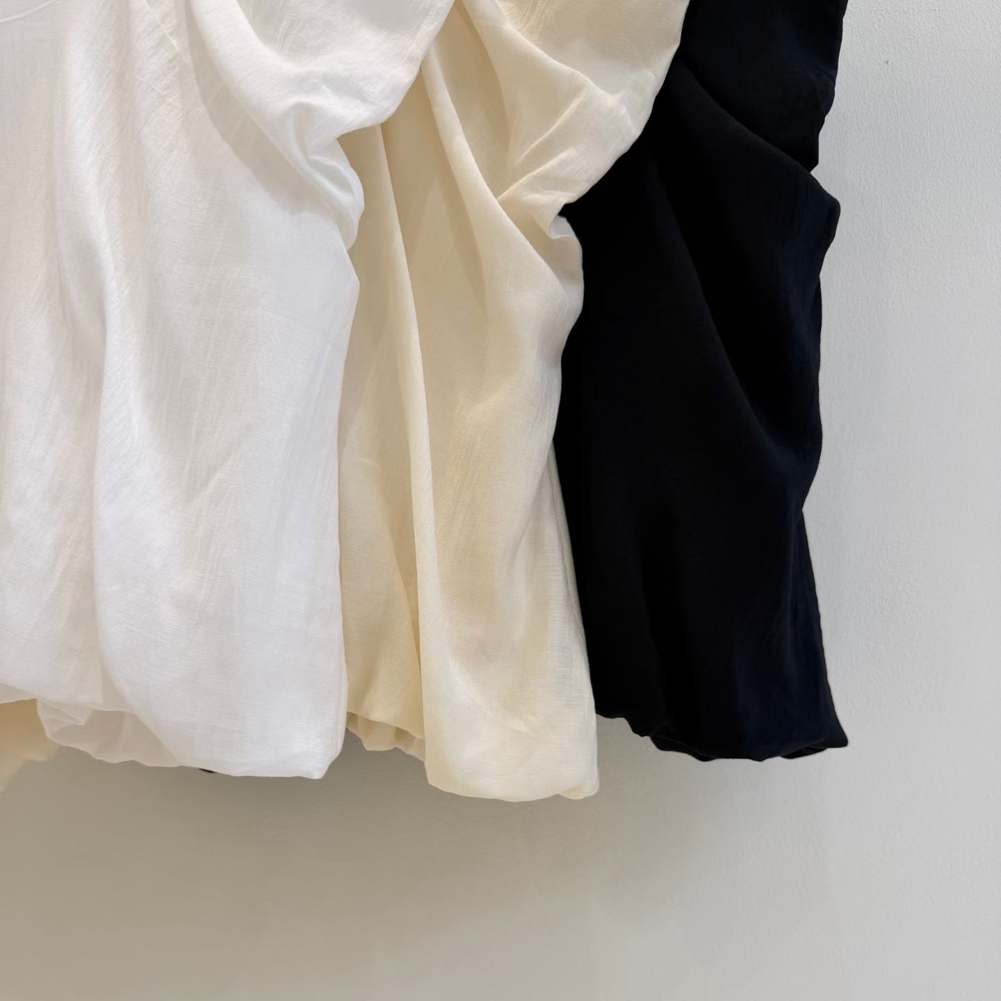 CT17 U領抓皺設計感無袖上衣