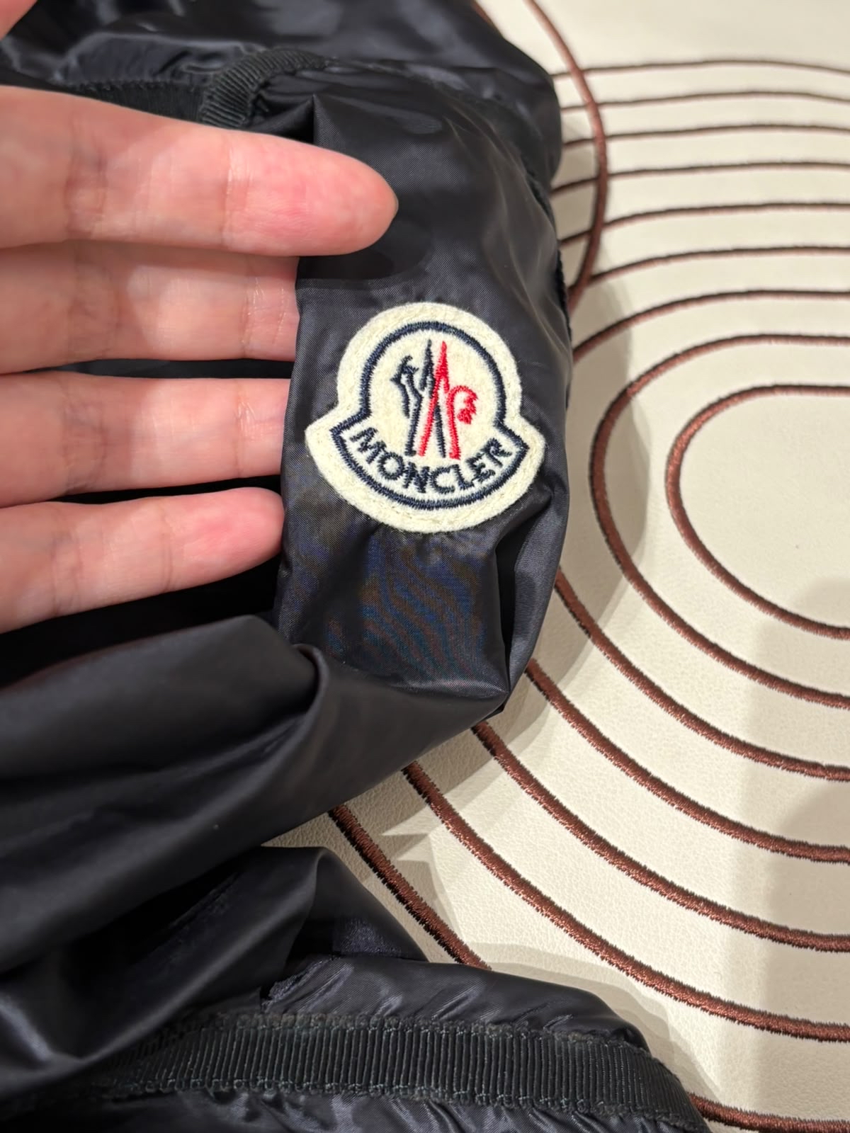 Moncler nylon outer 黑色拉鍊風褸 00碼 100%Authentic 95%new 
