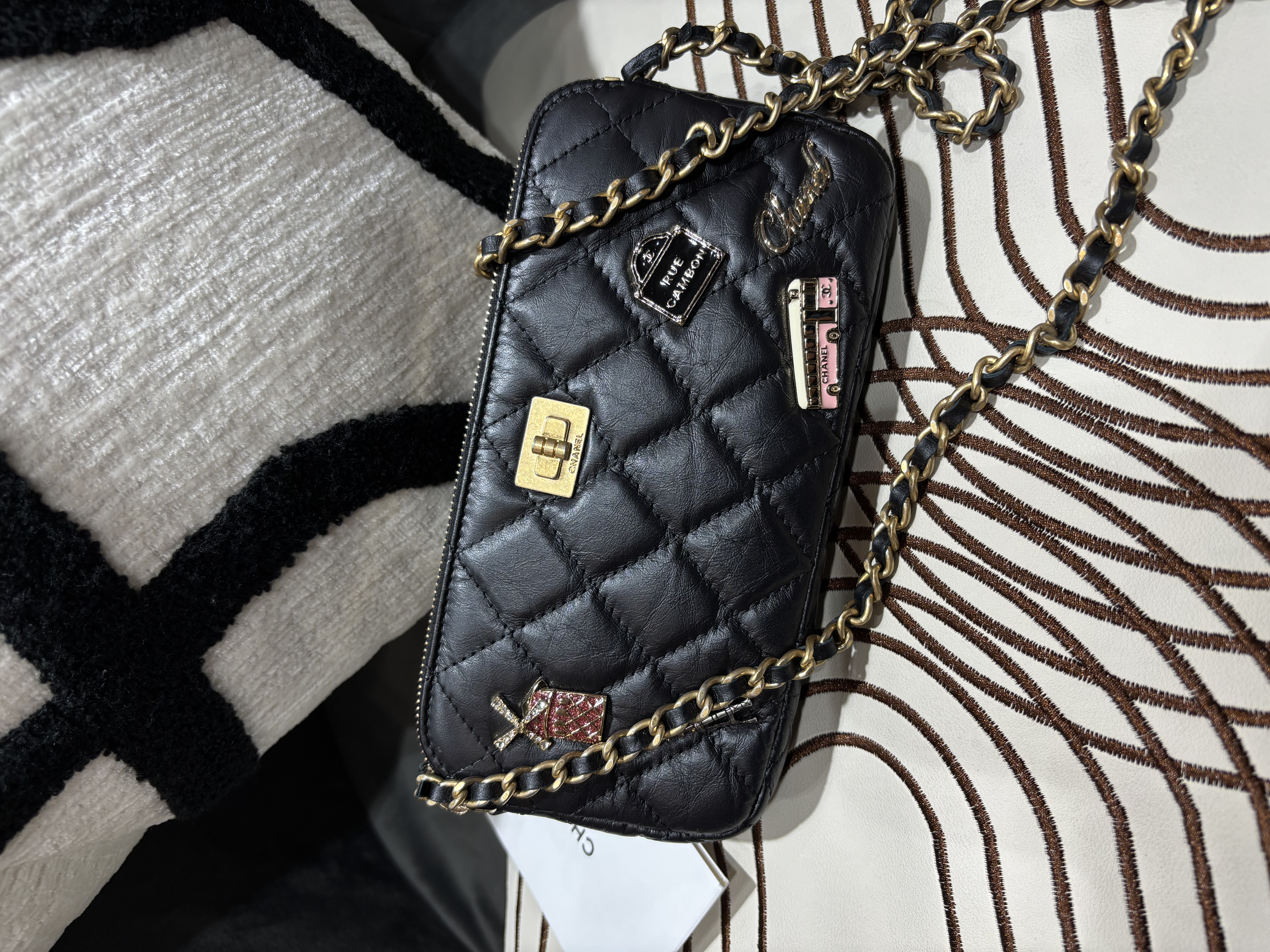 Chanel Double Zip Clutch With Chain Black Quilted Aged Calfskin Lucky Charms 2.55 Reissue Gold Hardware 100%Authentic ,98%new ✅25card ✅box