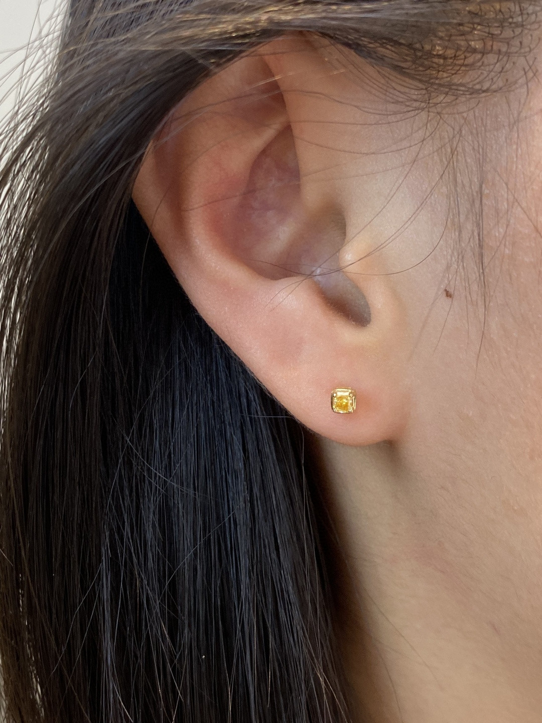 18K Yellow Diamond Earrings 