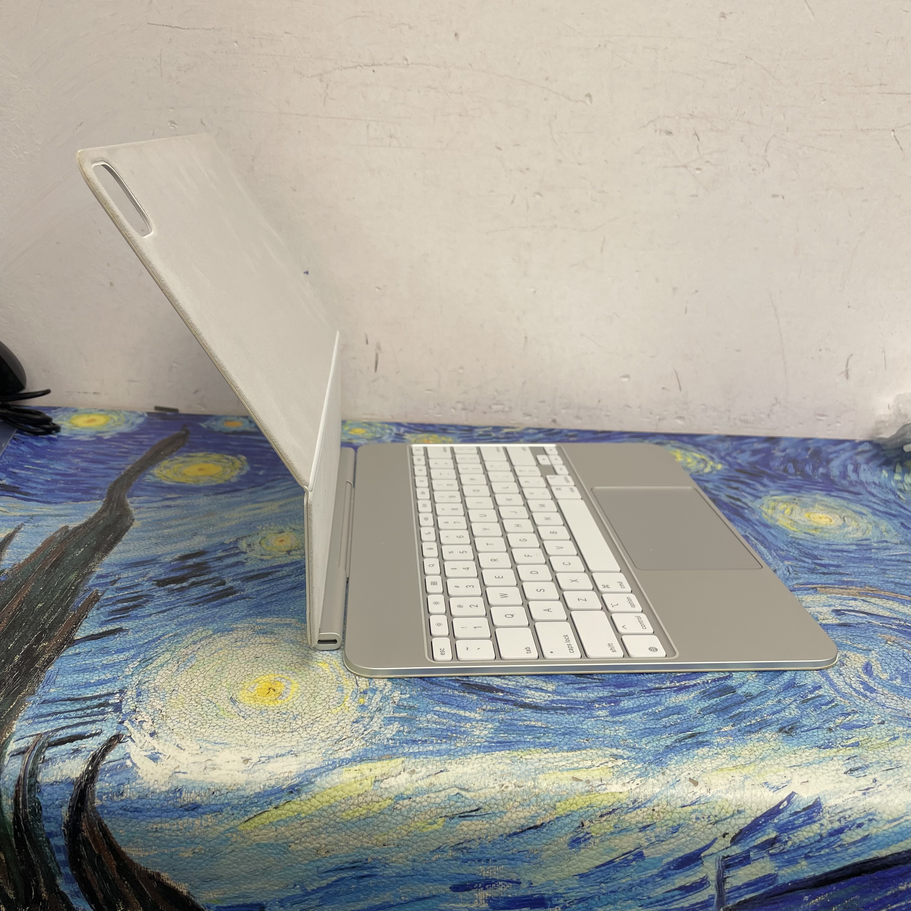 *7775 Magic Keyboard 13吋 for iPad Pro M4,M5 白色 white