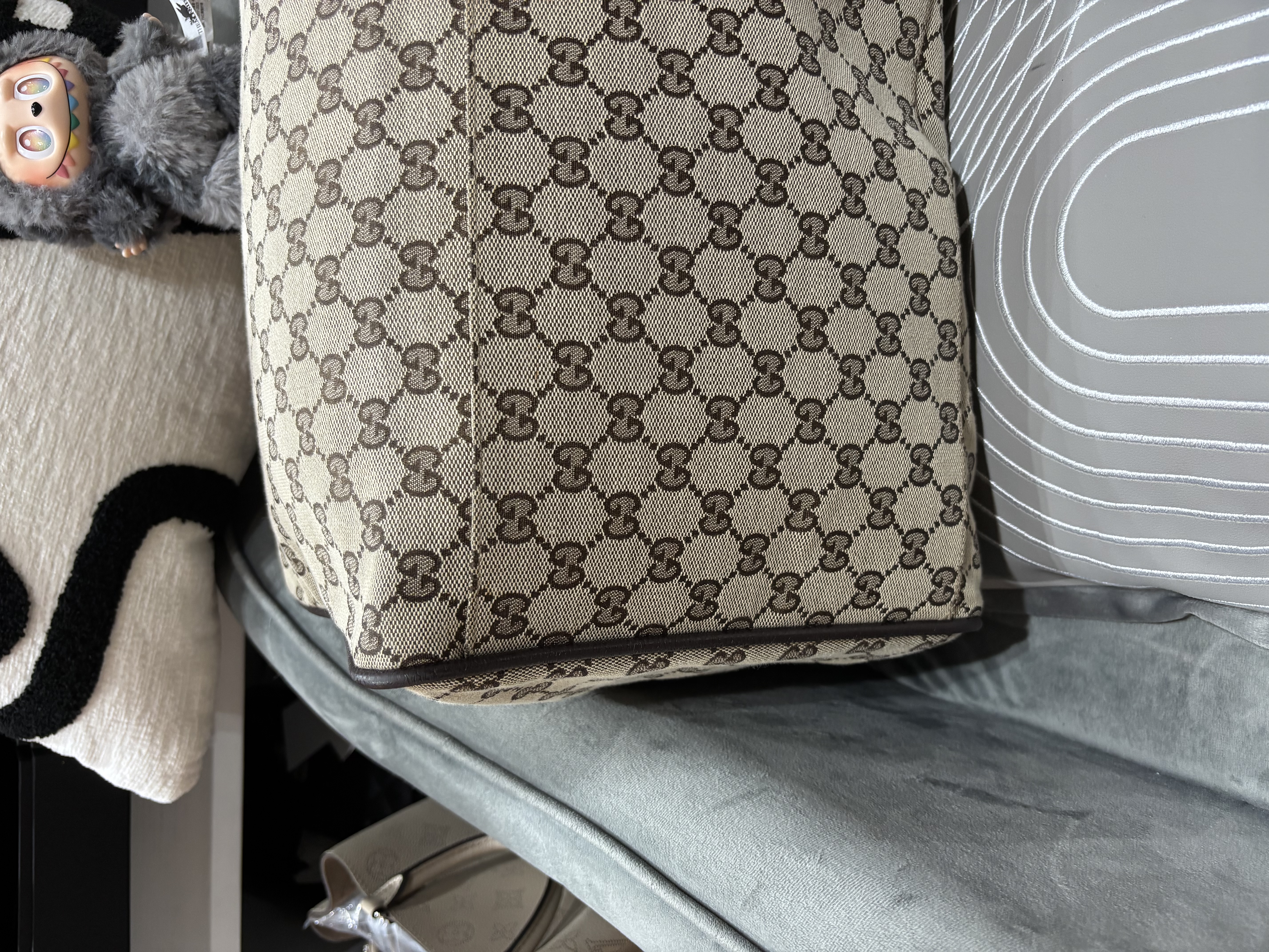 Gucci travel bag boston 100%Authentic, 95%new 