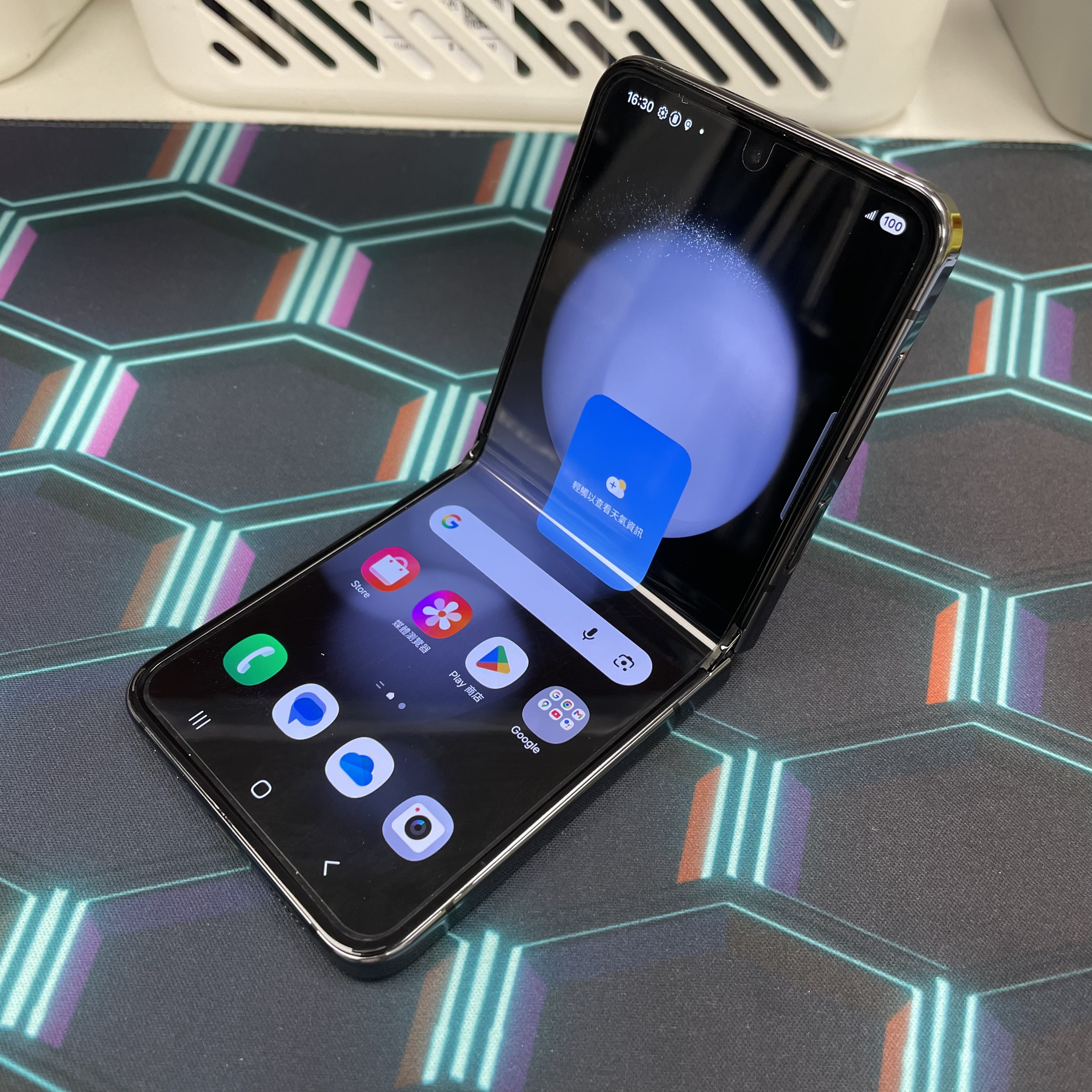 *5763 Galaxy Z Flip 5 完美機 8+512GB 黑色 black