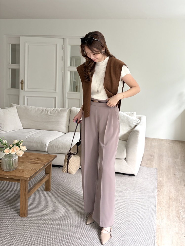 Charlyne Seamless-Front Slacks (Khaki Beige)