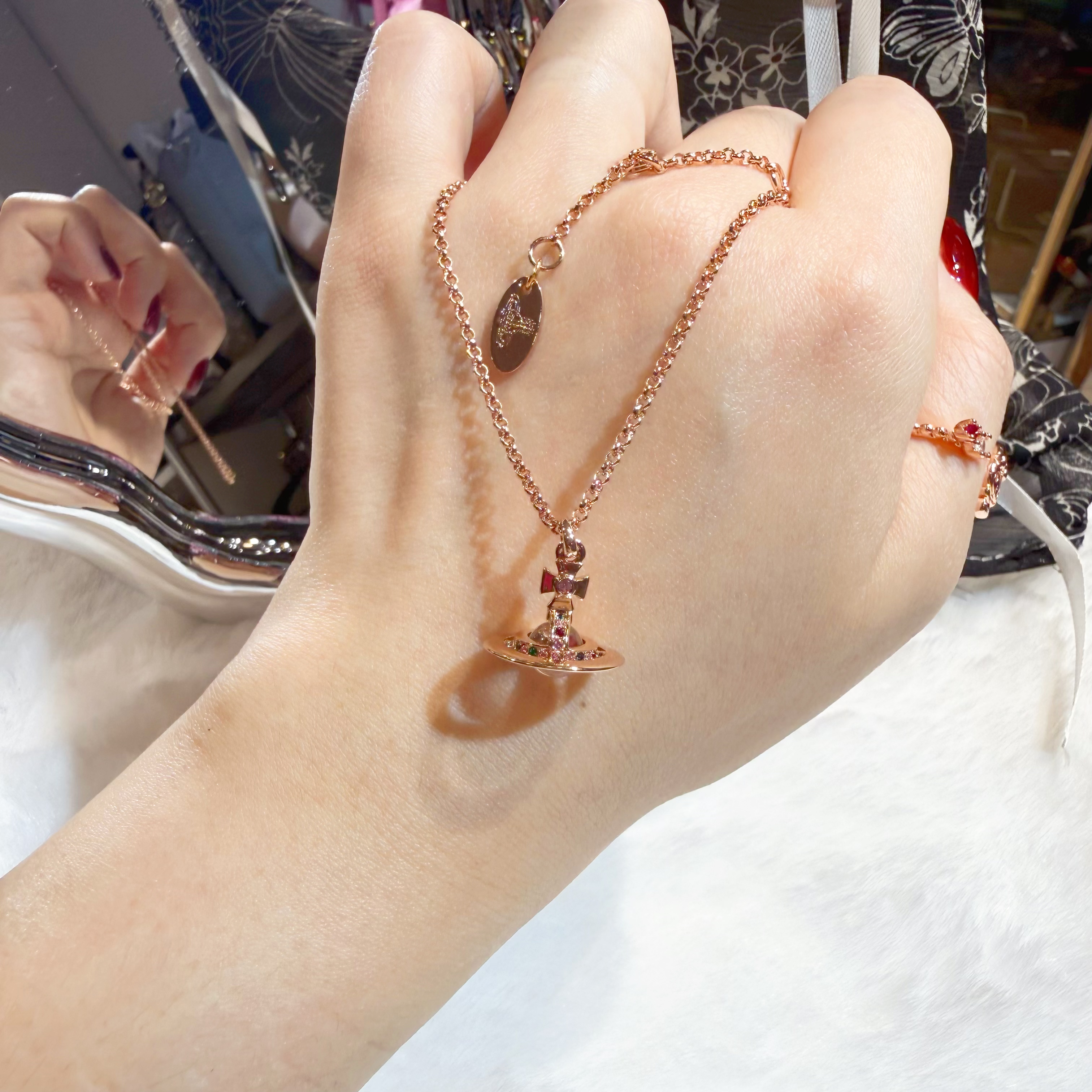 Vivienne Westwood mini 3d necklace RG