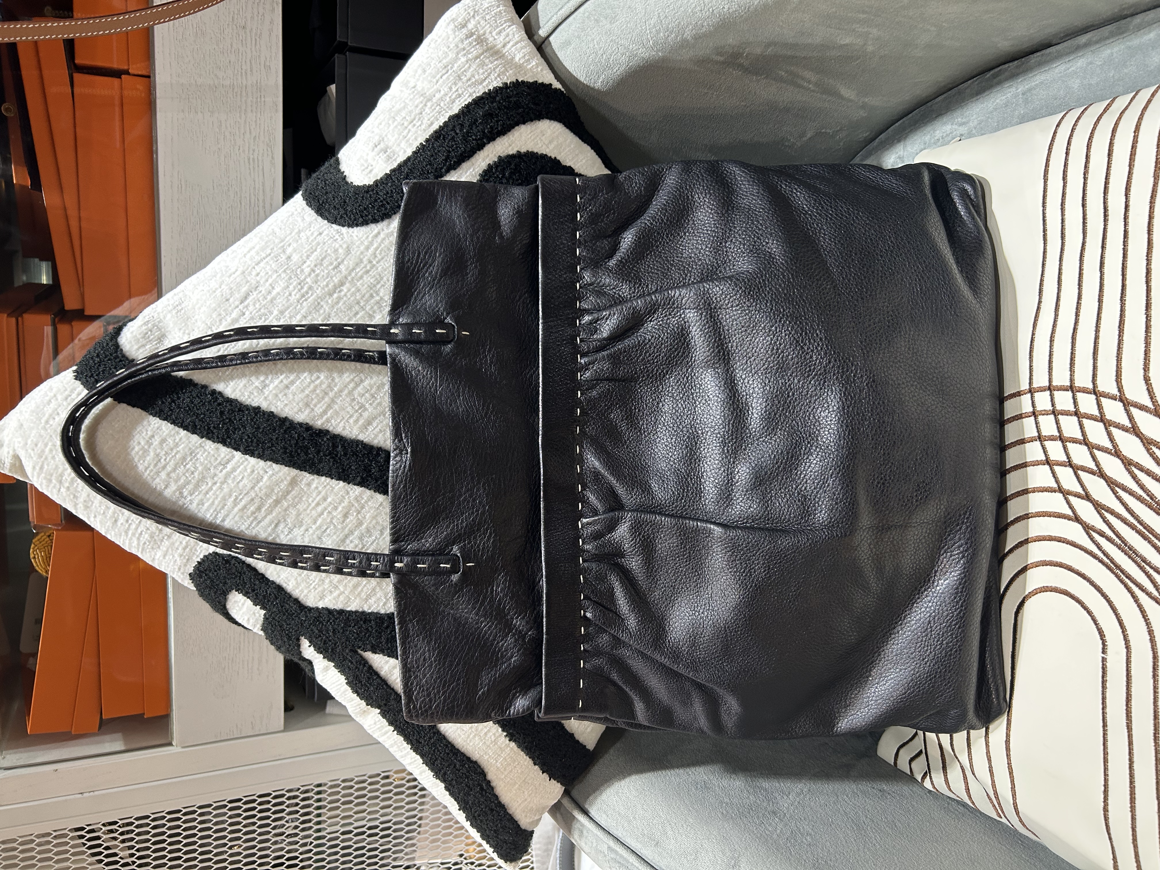 Miu Miu Tote Bag Black calfskin 100%Authentic, 