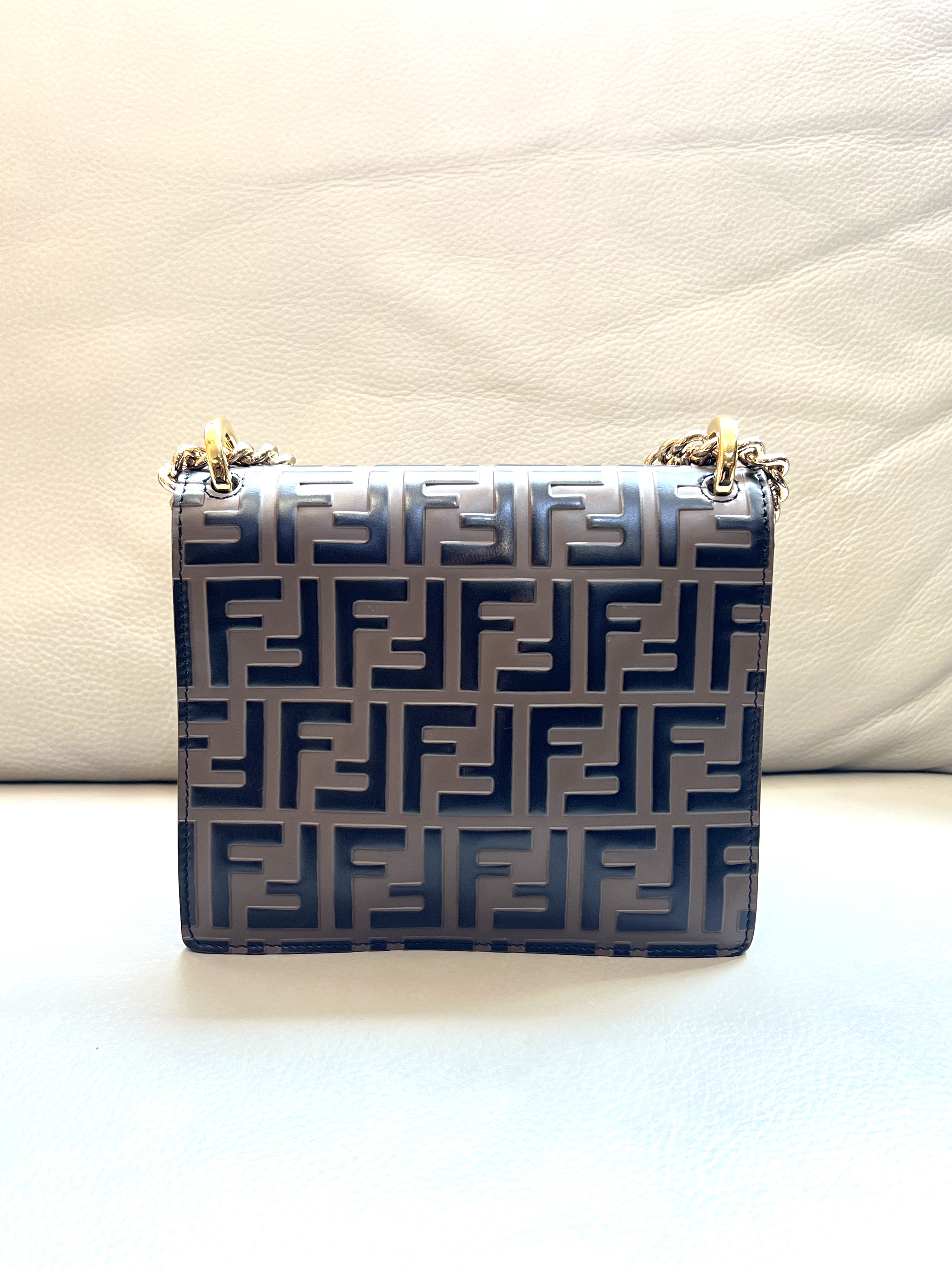 Pre-Owned FENDI Kan U Bag / Product Code: 26041630