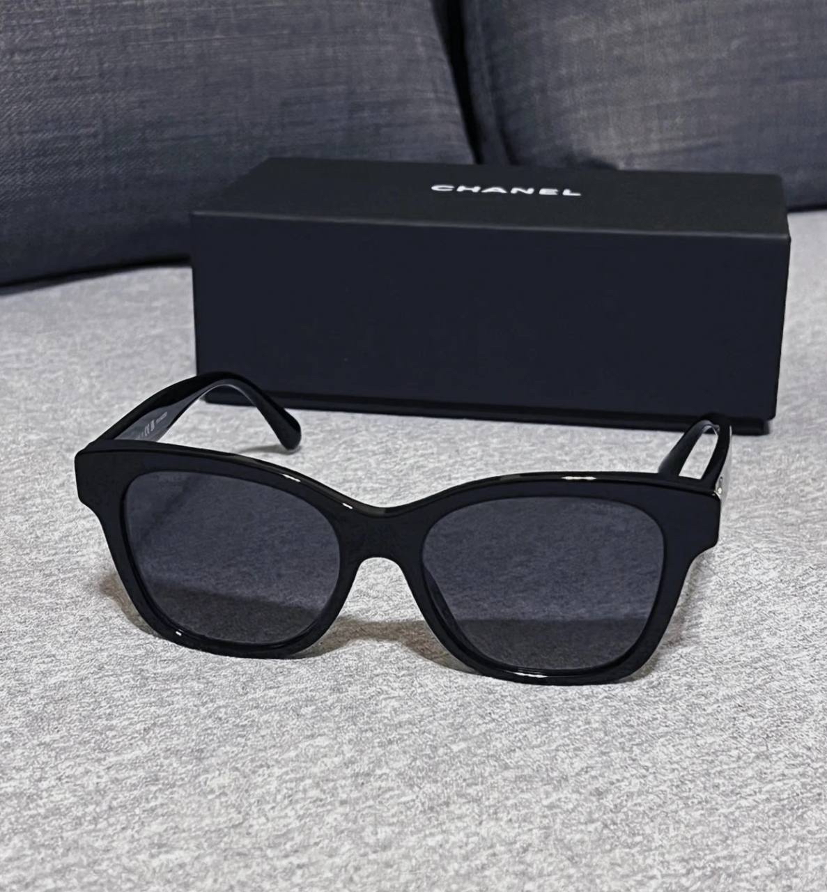 🫶🏻現貨✨Chanel 珍珠款太陽眼鏡 簡單CC logo，有珍珠點綴 
