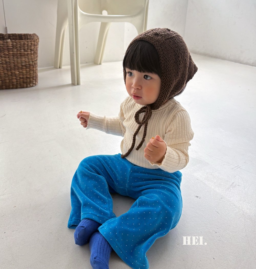 Hei | Stretchy Tee