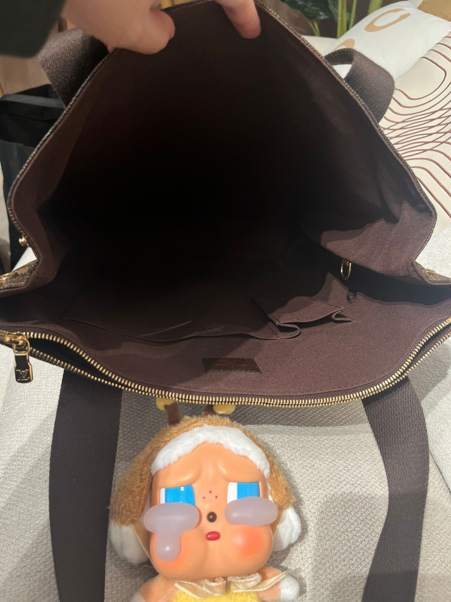 Lv BEAUBOURG tote bag 可放A4 file 100%Authentic ,99%new✅dust bag 