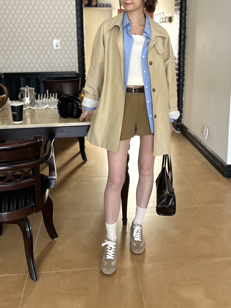 Classic Belt-Loop Shorts (Khaki)